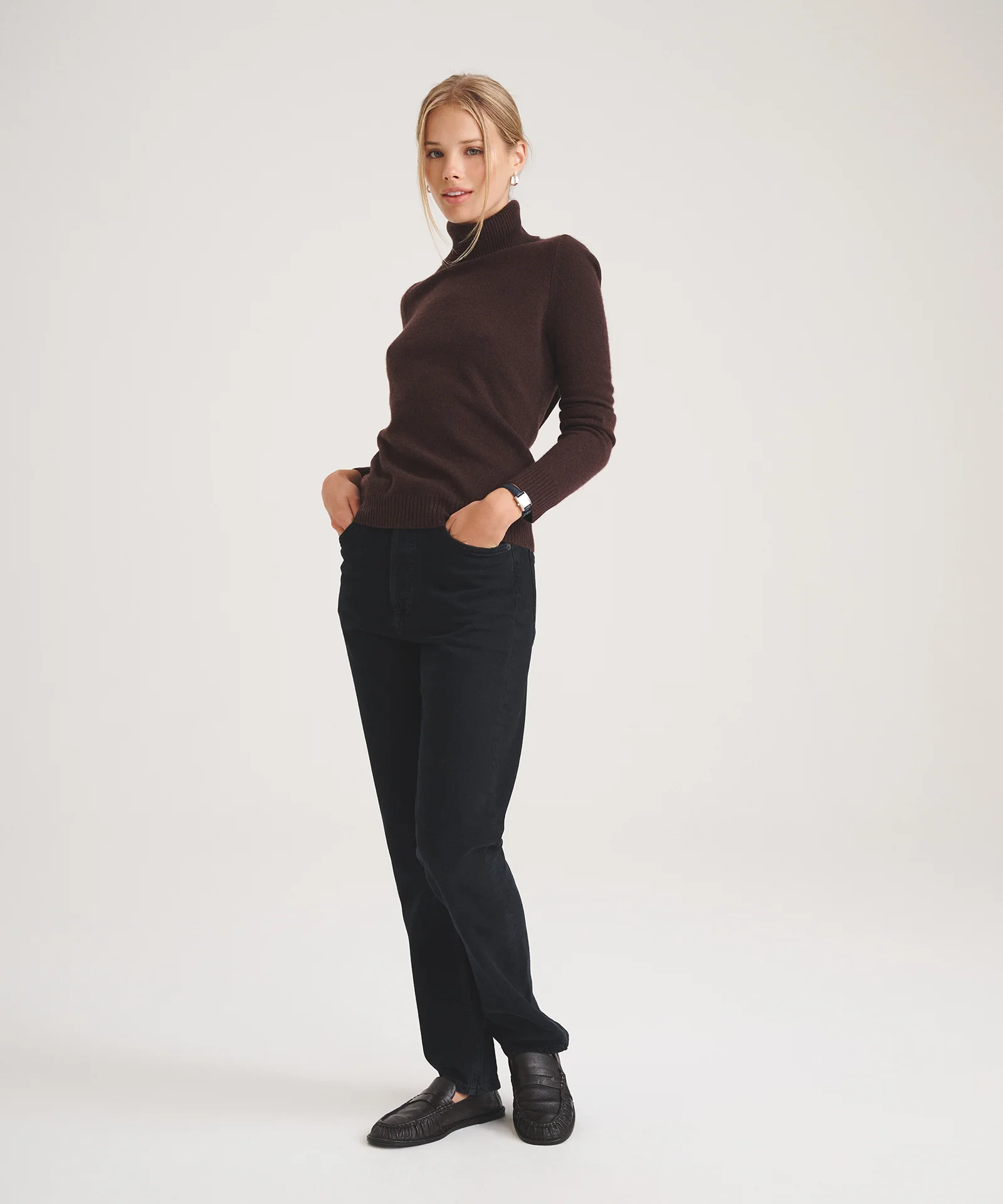 Basic Cashmere Turtleneck Sweater - Image 4
