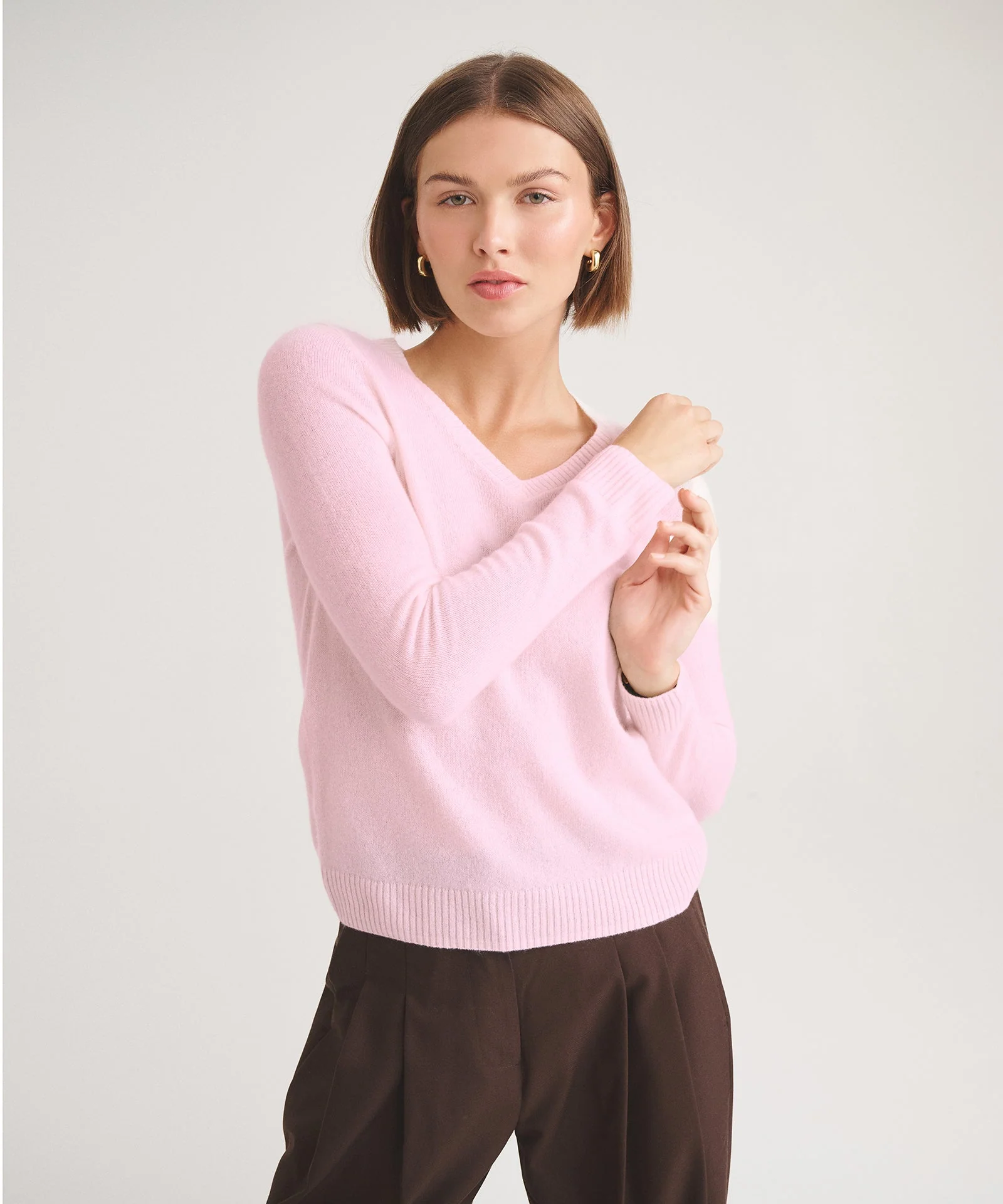 Basic Cashmere V-Neck Sweater