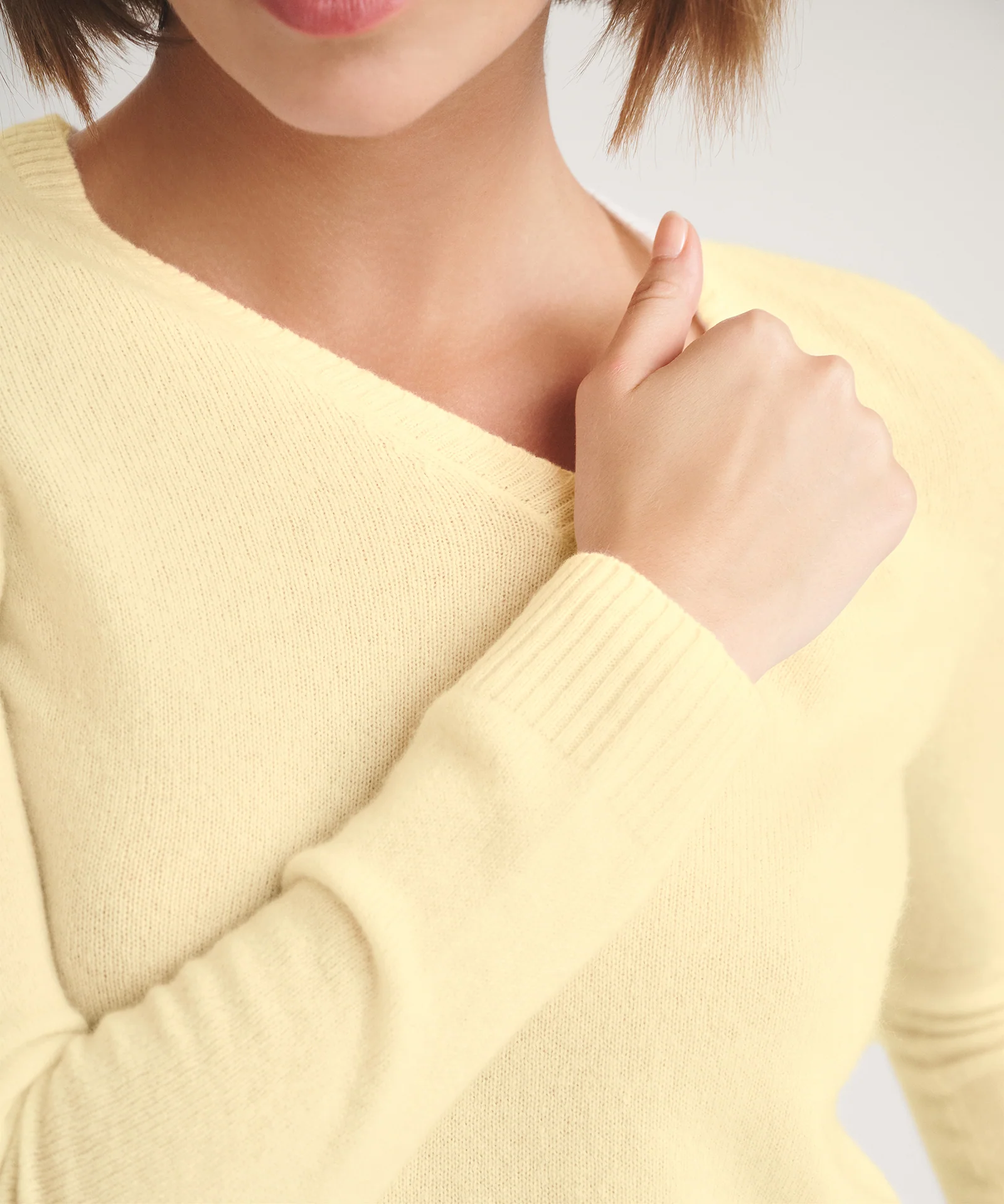 Basic Cashmere V-Neck Sweater - Image 2
