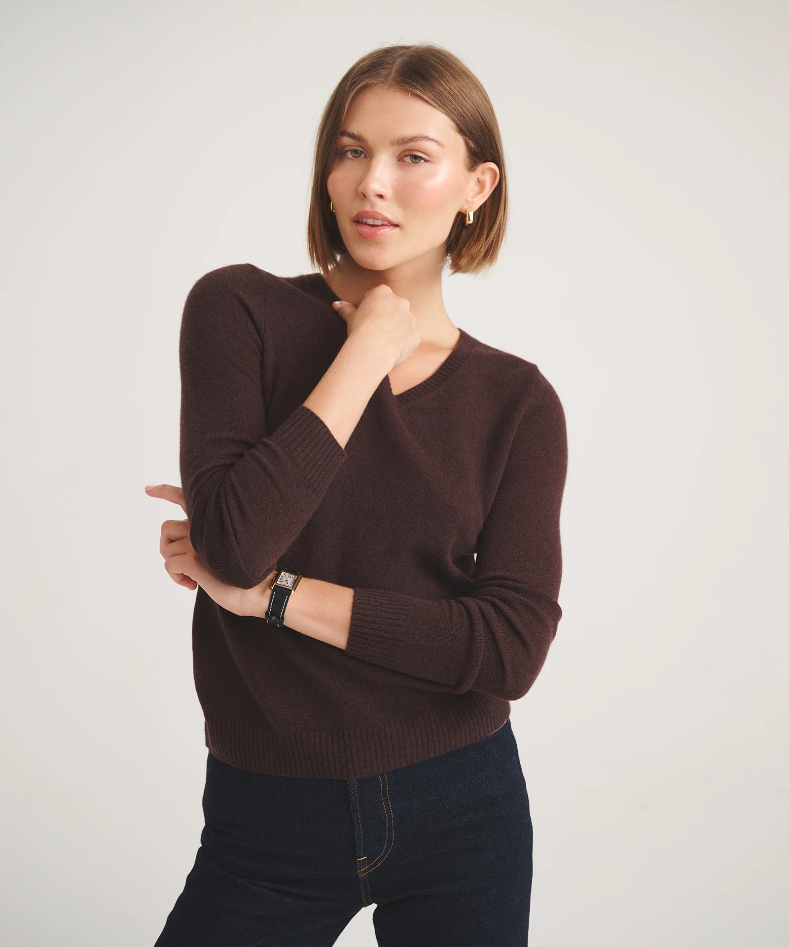 Basic Cashmere V-Neck Sweater - Image 3
