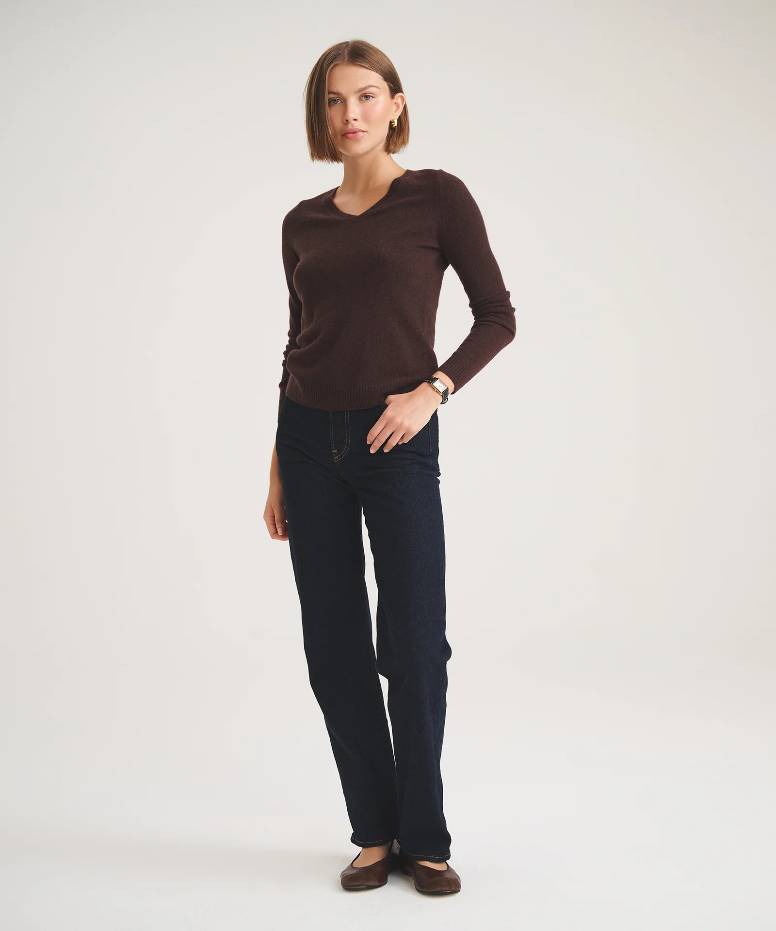 Basic Cashmere V-Neck Sweater - Image 4