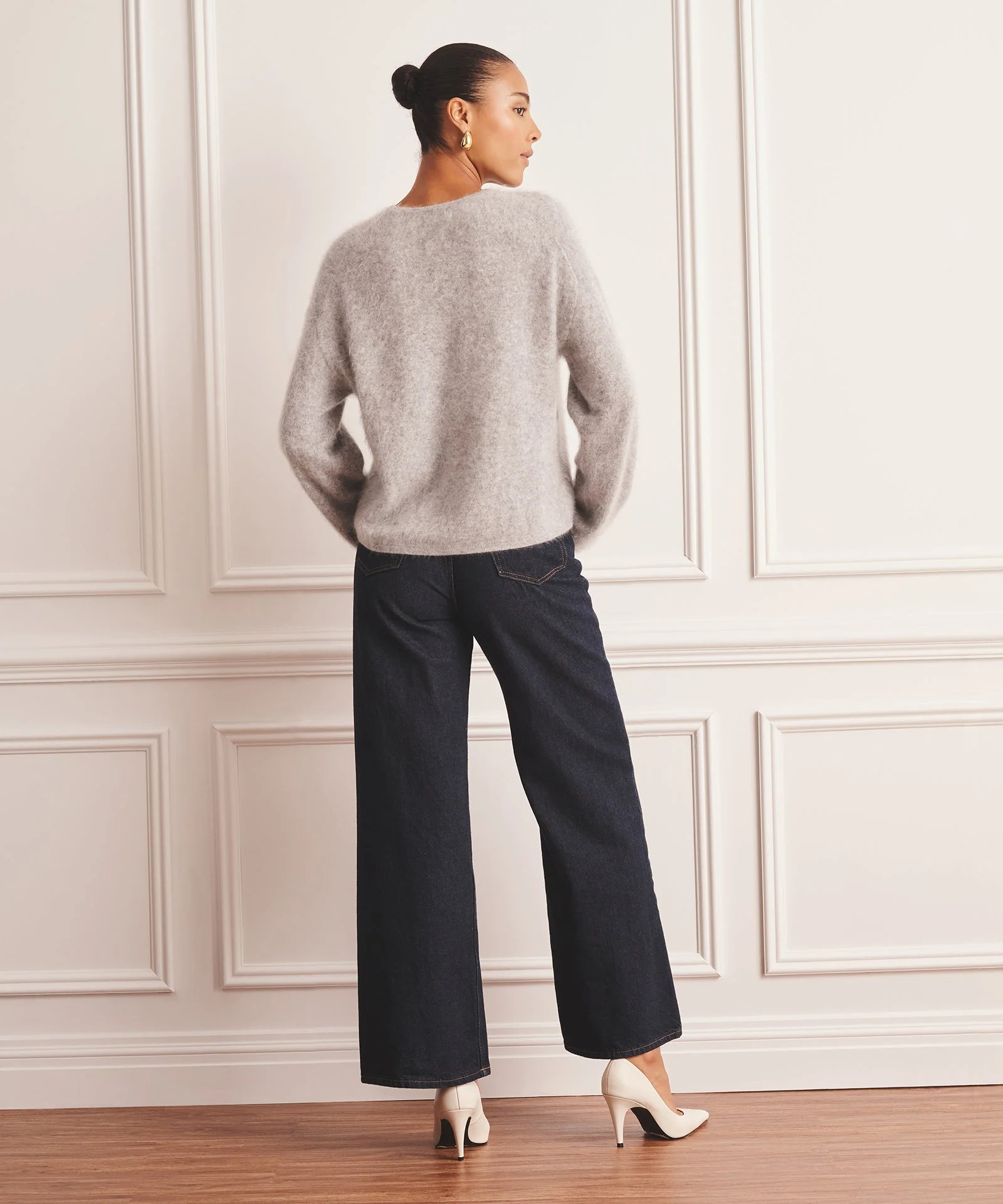 Brushed Luxe Cashmere Crewneck Sweater - Image 17