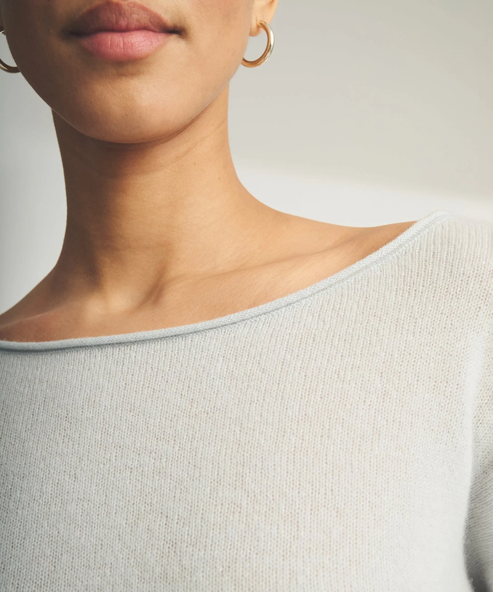 Lightweight Cashmere Boatneck Sweater - Image 34