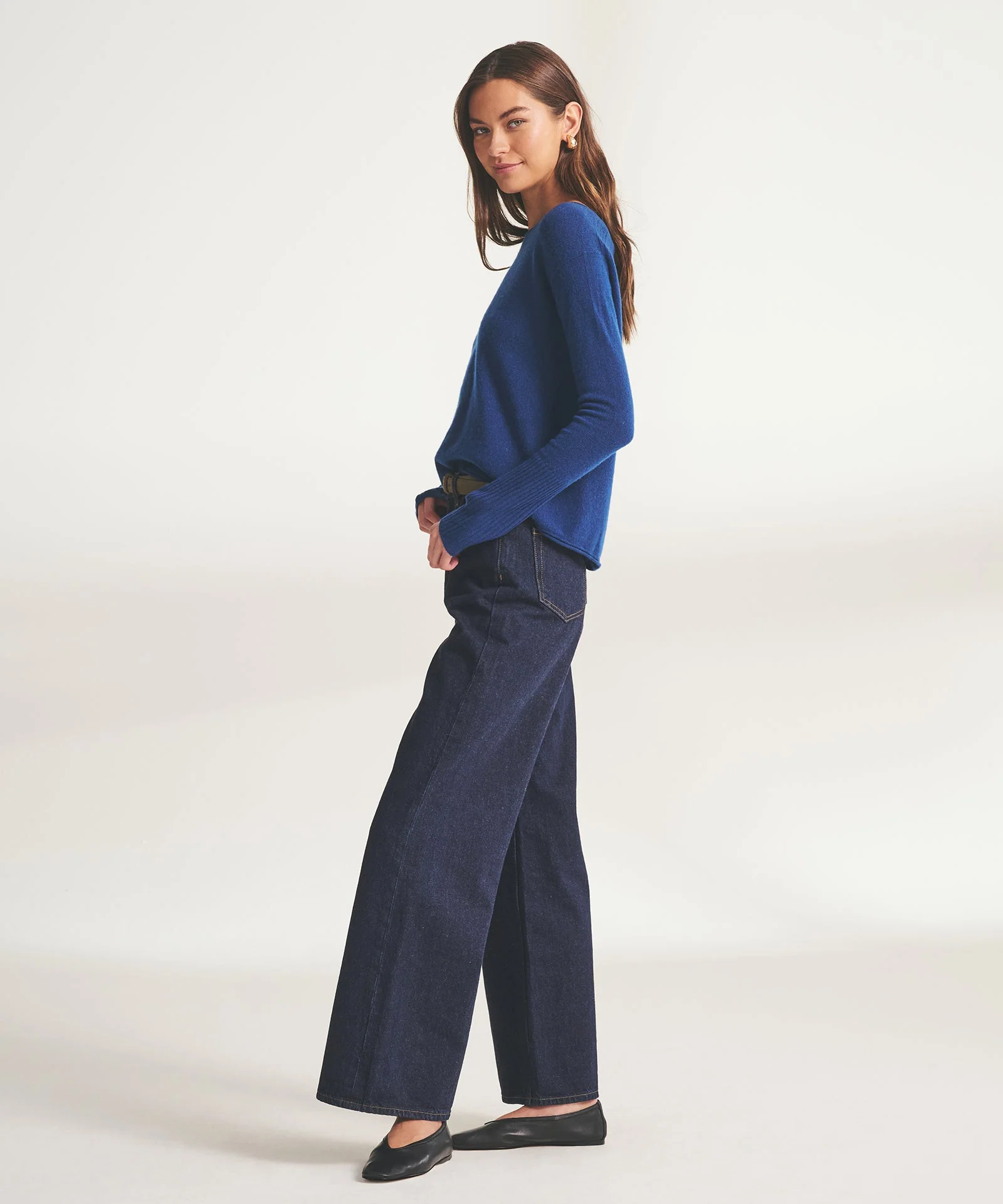 Lightweight Cashmere Boatneck Sweater - Image 46