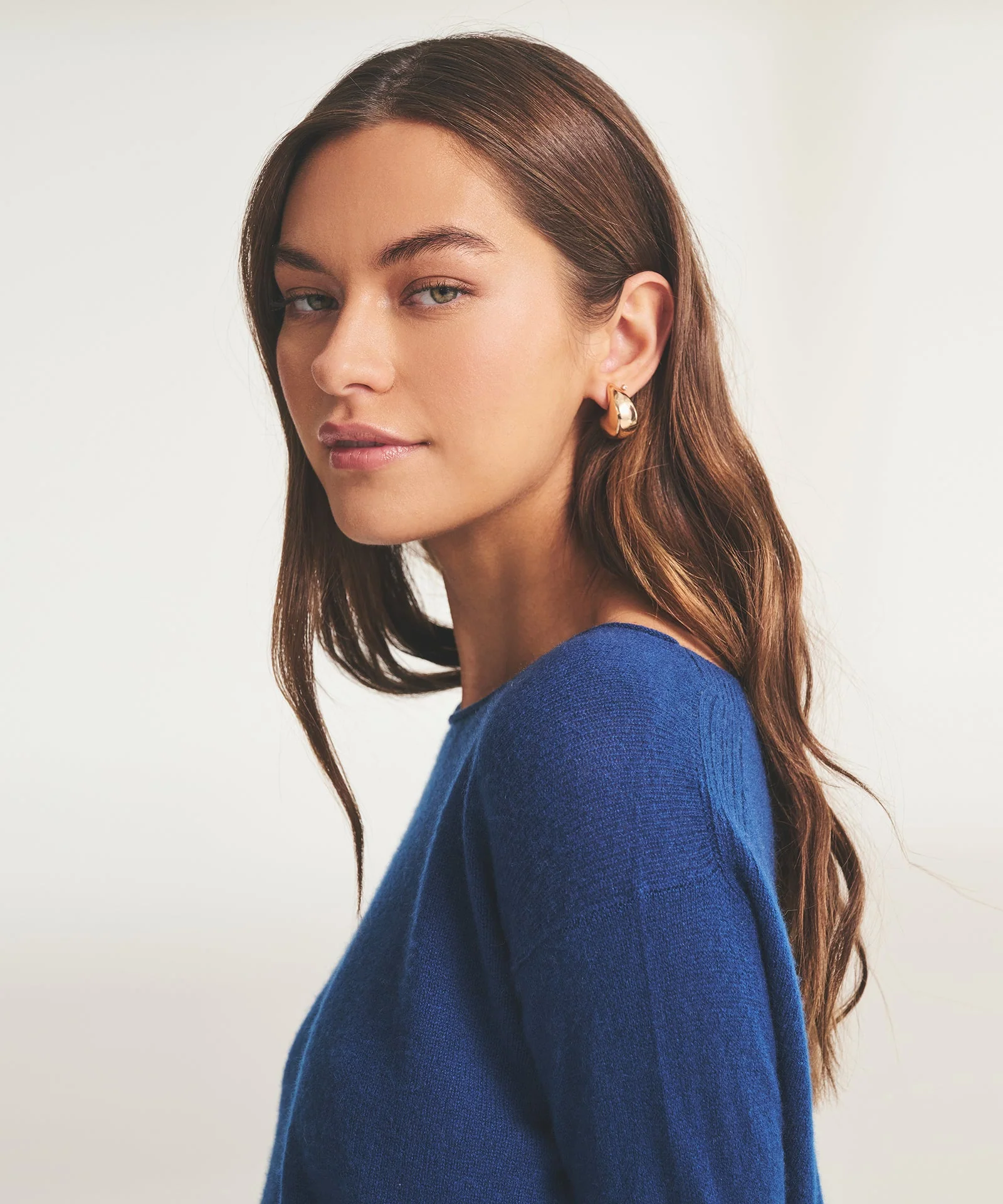 Lightweight Cashmere Boatneck Sweater - Image 47