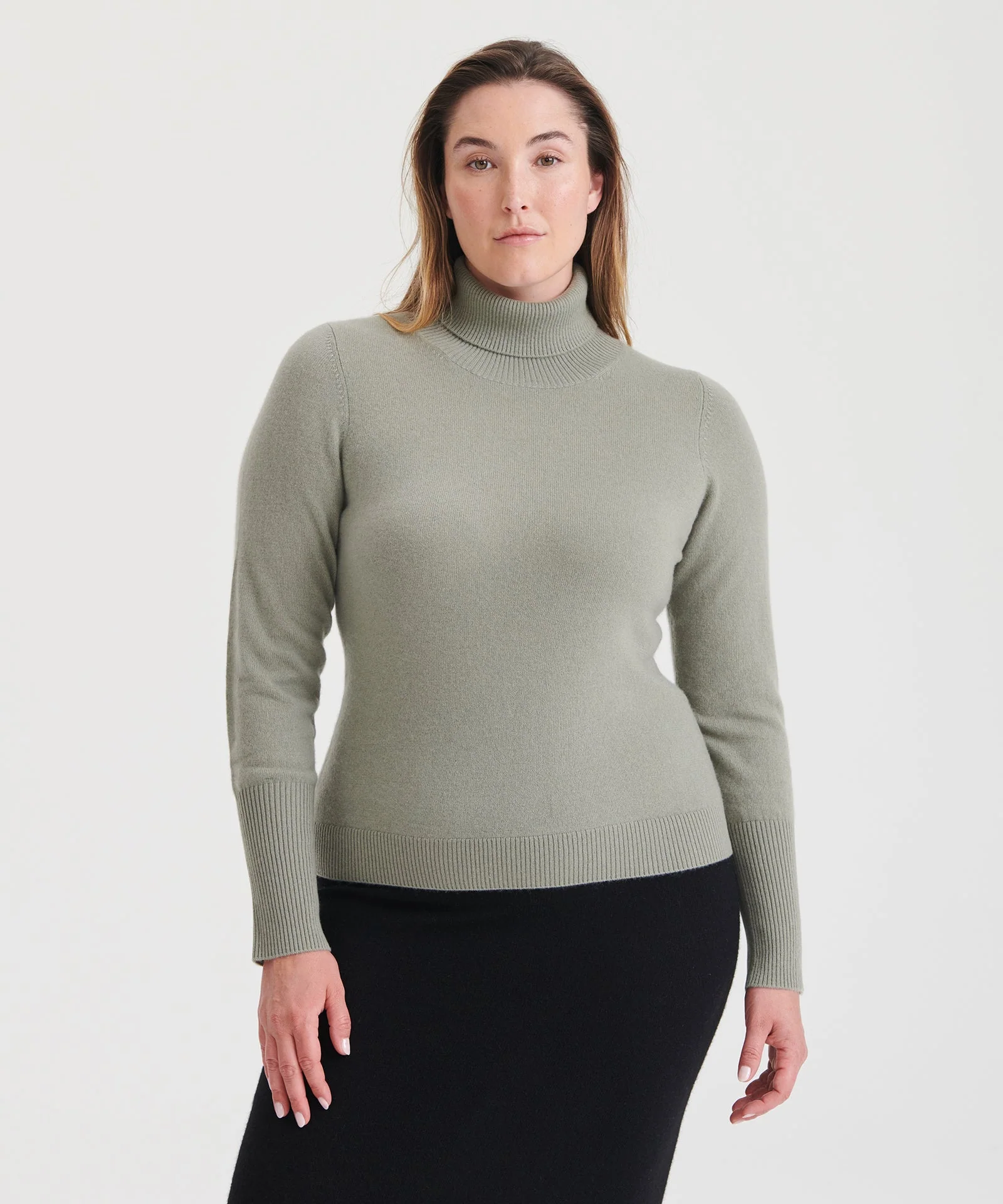 Signature Cashmere Classic Turtleneck - Image 14