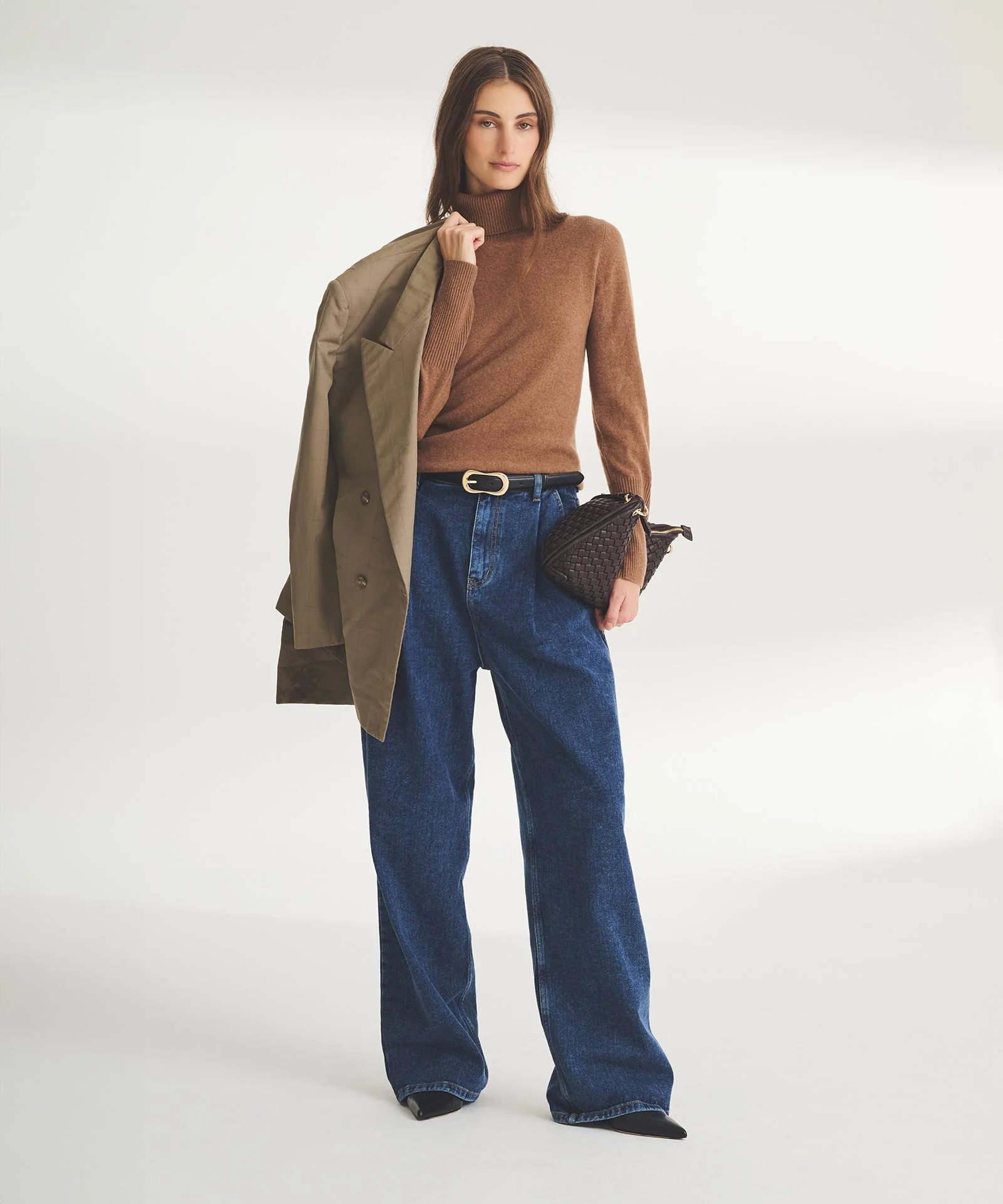 Signature Cashmere Classic Turtleneck - Image 39