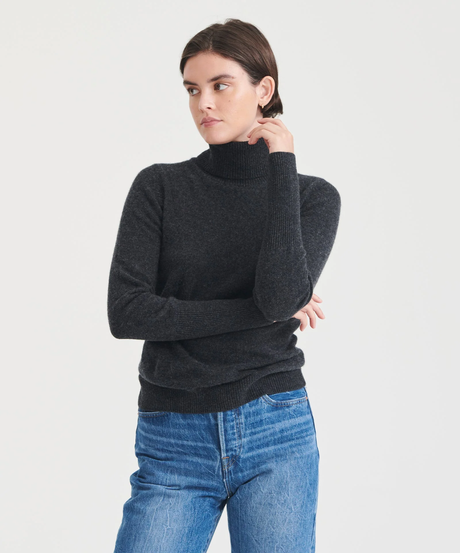 Signature Cashmere Classic Turtleneck - Image 8