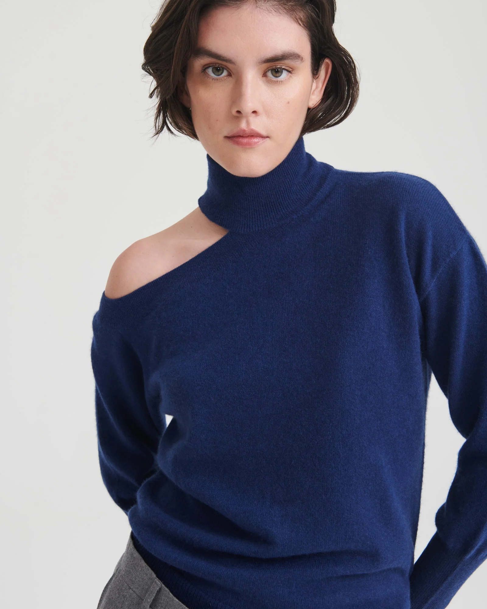 Cashmere Shoulder Cut Out Turtleneck - Image 4