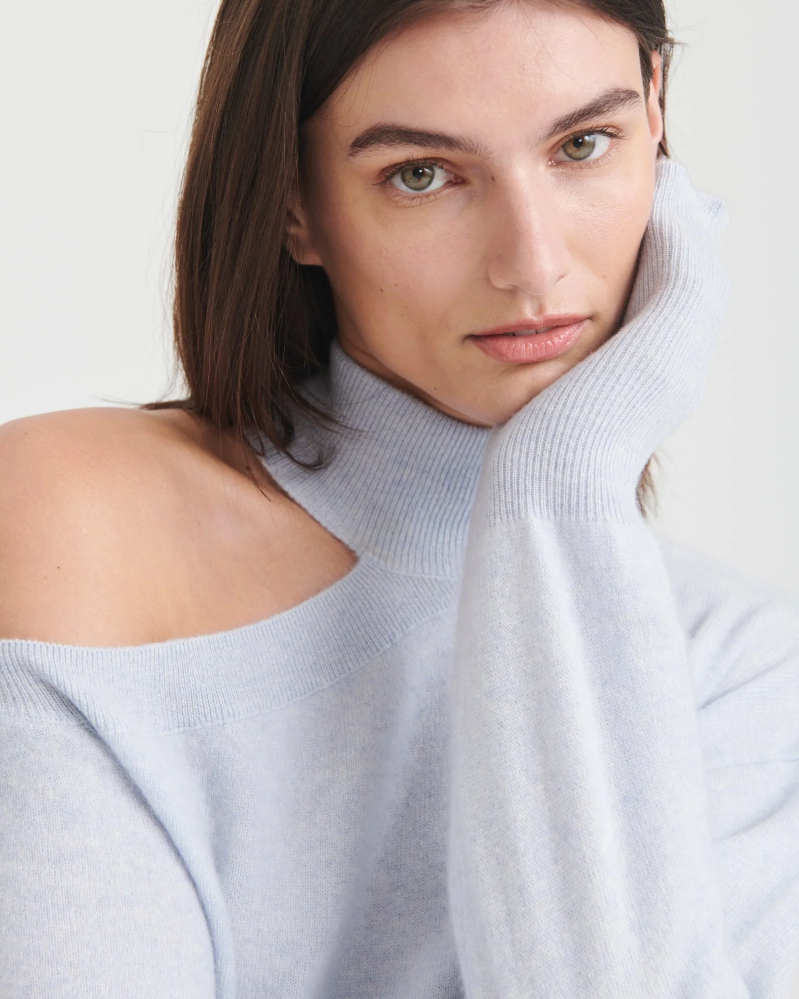 Cashmere Shoulder Cut Out Turtleneck - Image 9