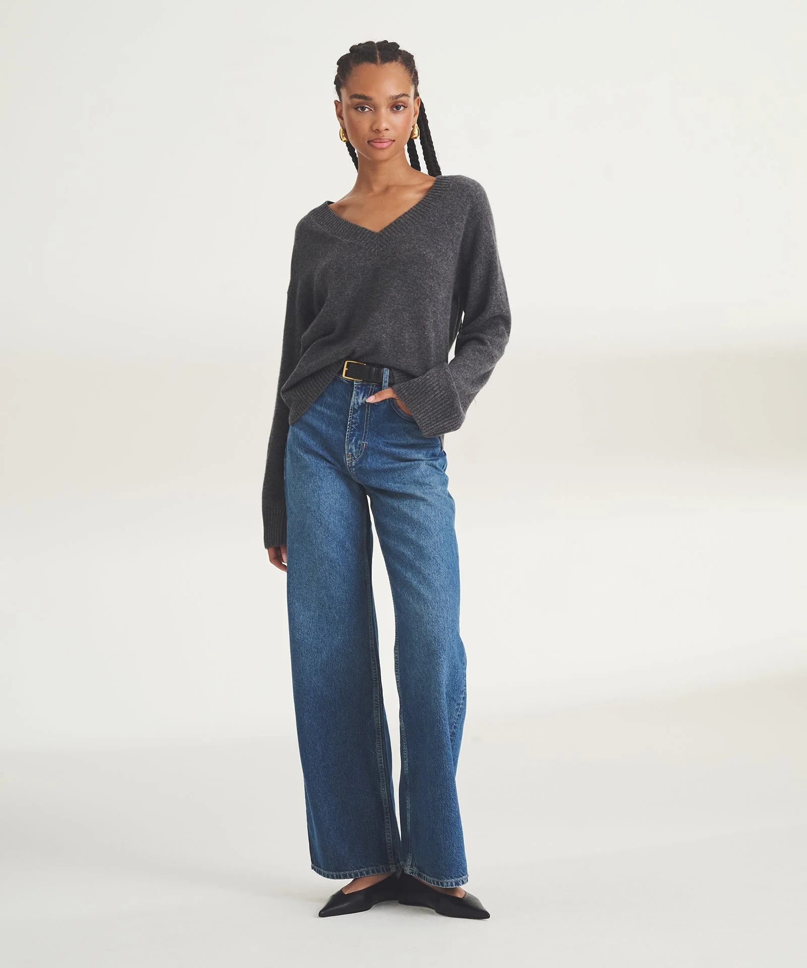 Signature Cashmere Wide Sleeve V-Neck Sweater - Image 24