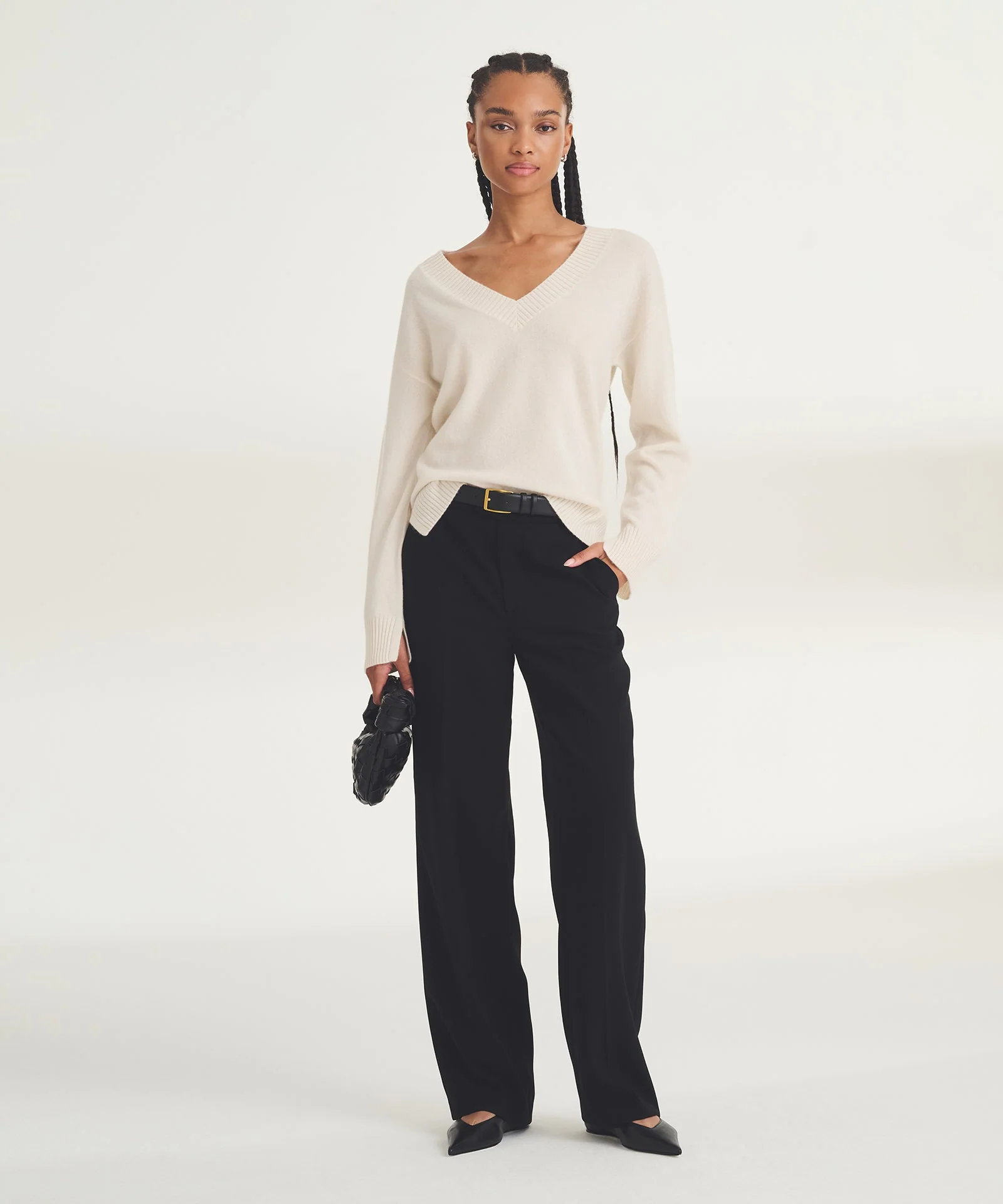 Signature Cashmere Wide Sleeve V-Neck Sweater - Image 27