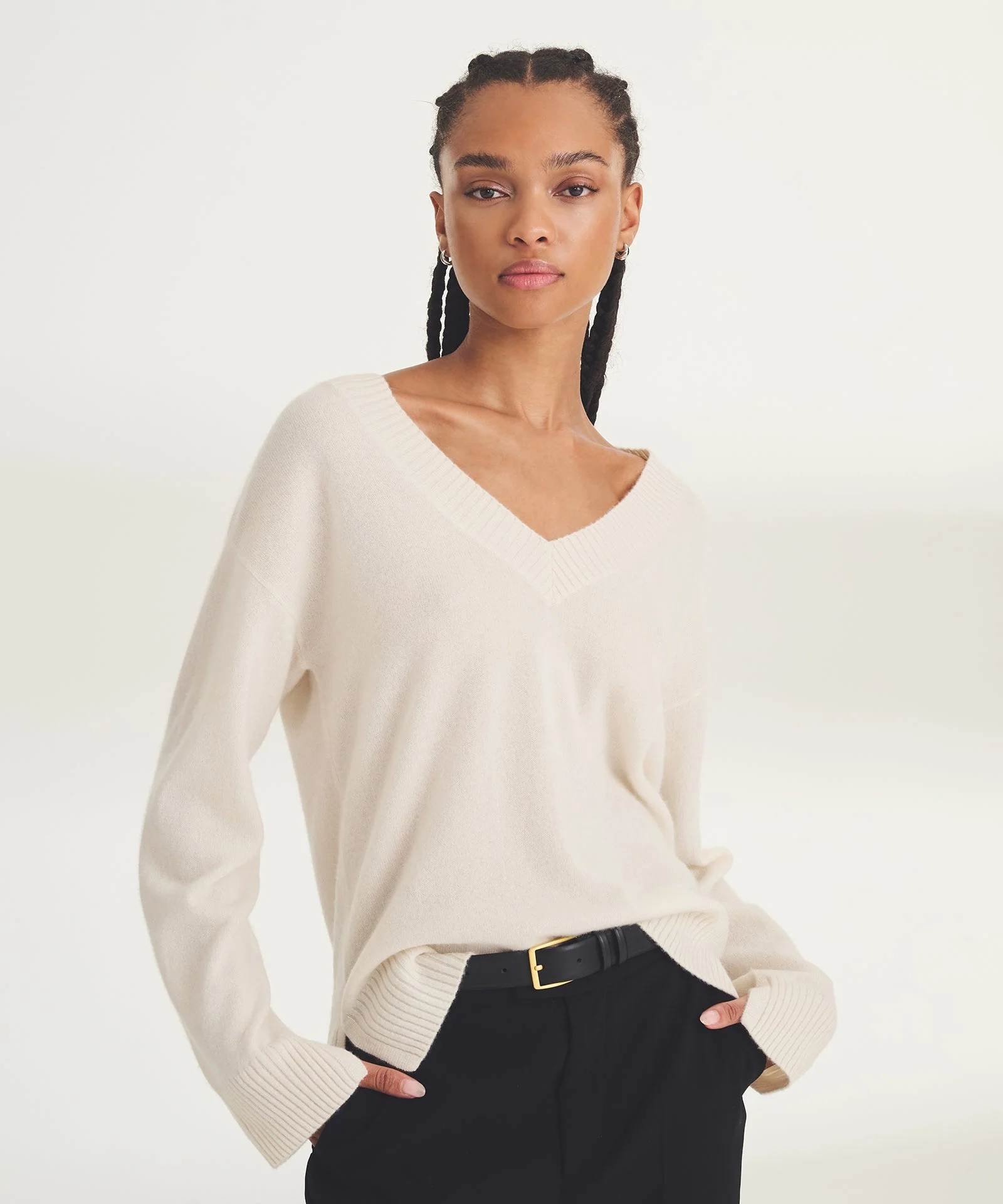 Signature Cashmere Wide Sleeve V-Neck Sweater - Image 28