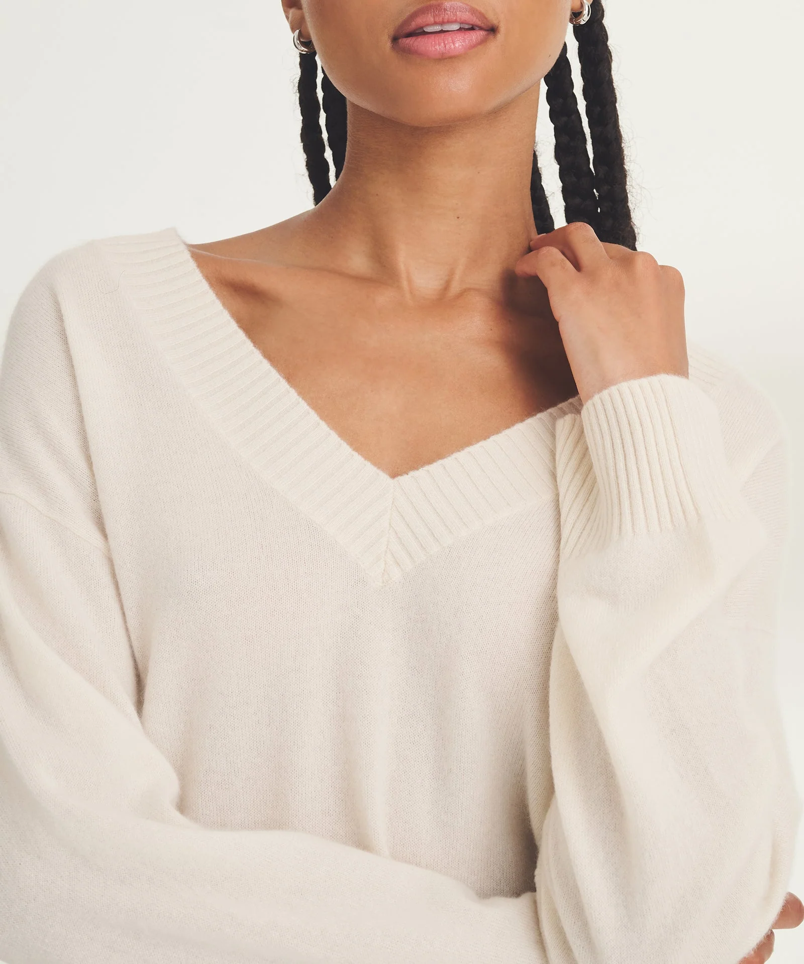 Signature Cashmere Wide Sleeve V-Neck Sweater - Image 29