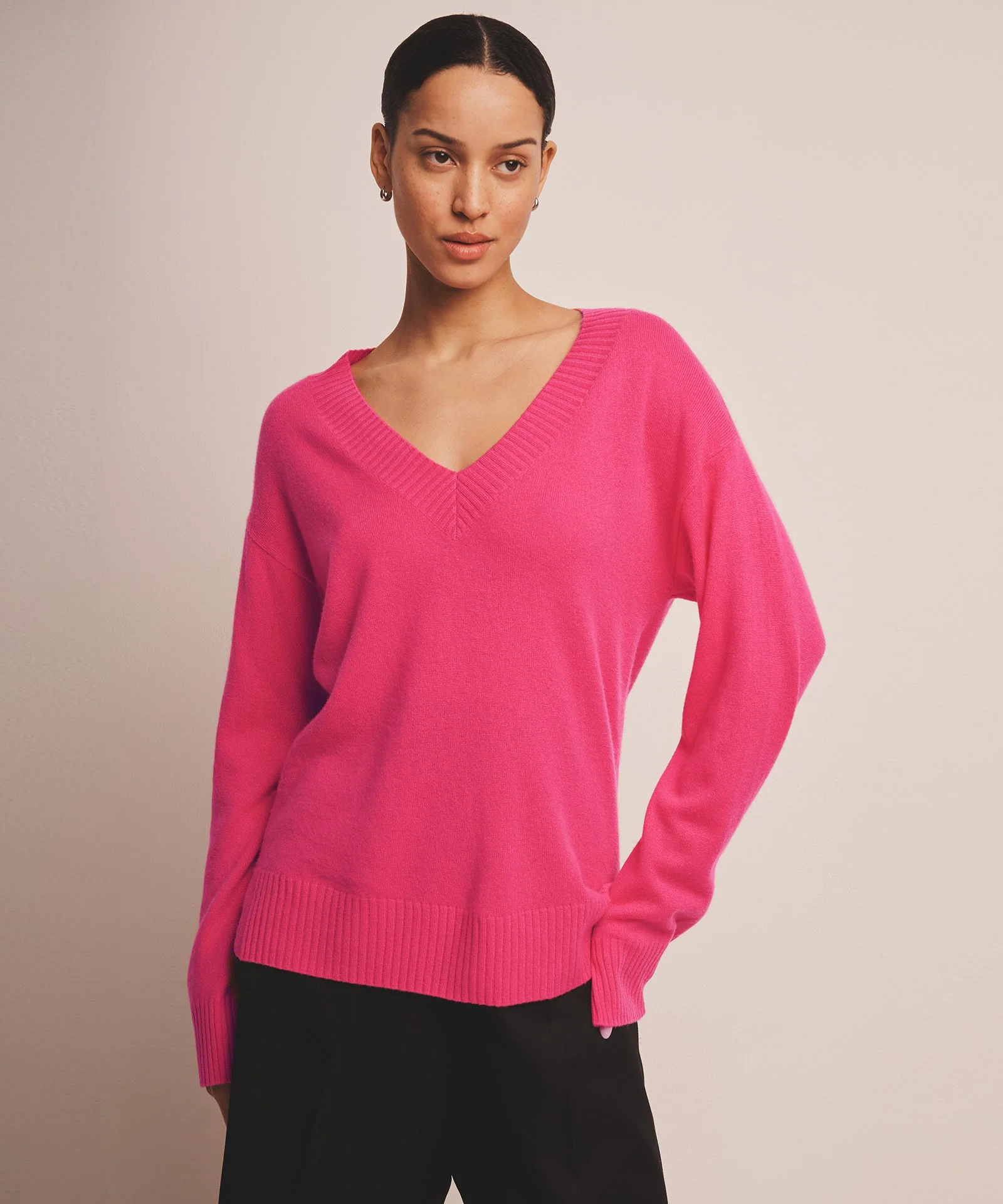 Signature Cashmere Wide Sleeve V-Neck Sweater - Image 4