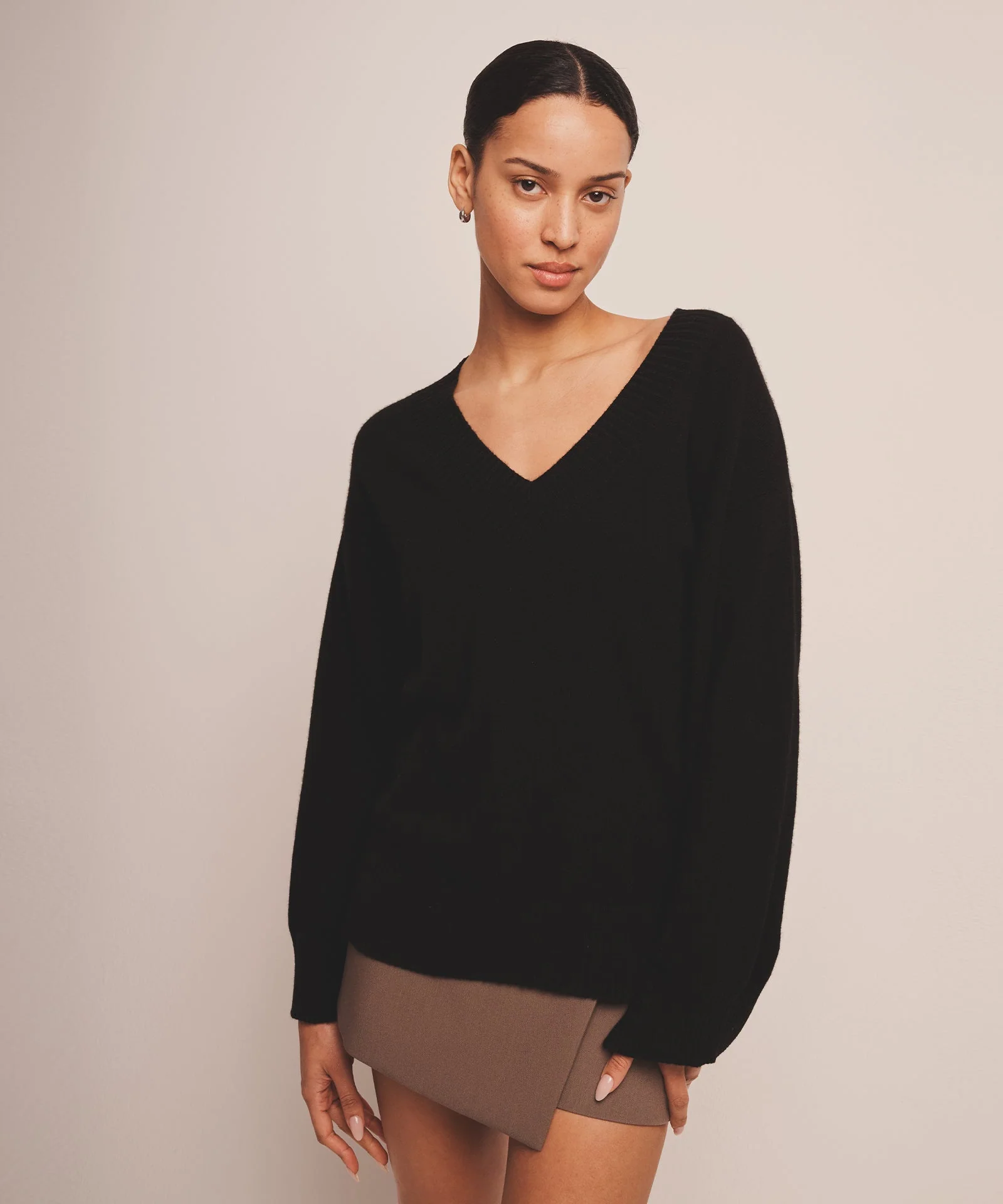 Signature Cashmere Wide Sleeve V-Neck Sweater - Image 6
