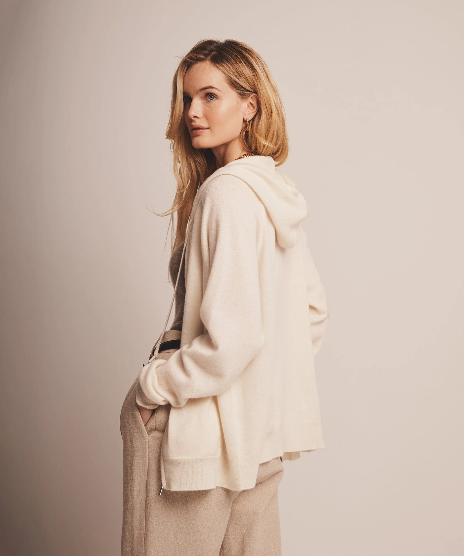 Signature Cashmere Zip Up Hoodie - Image 20