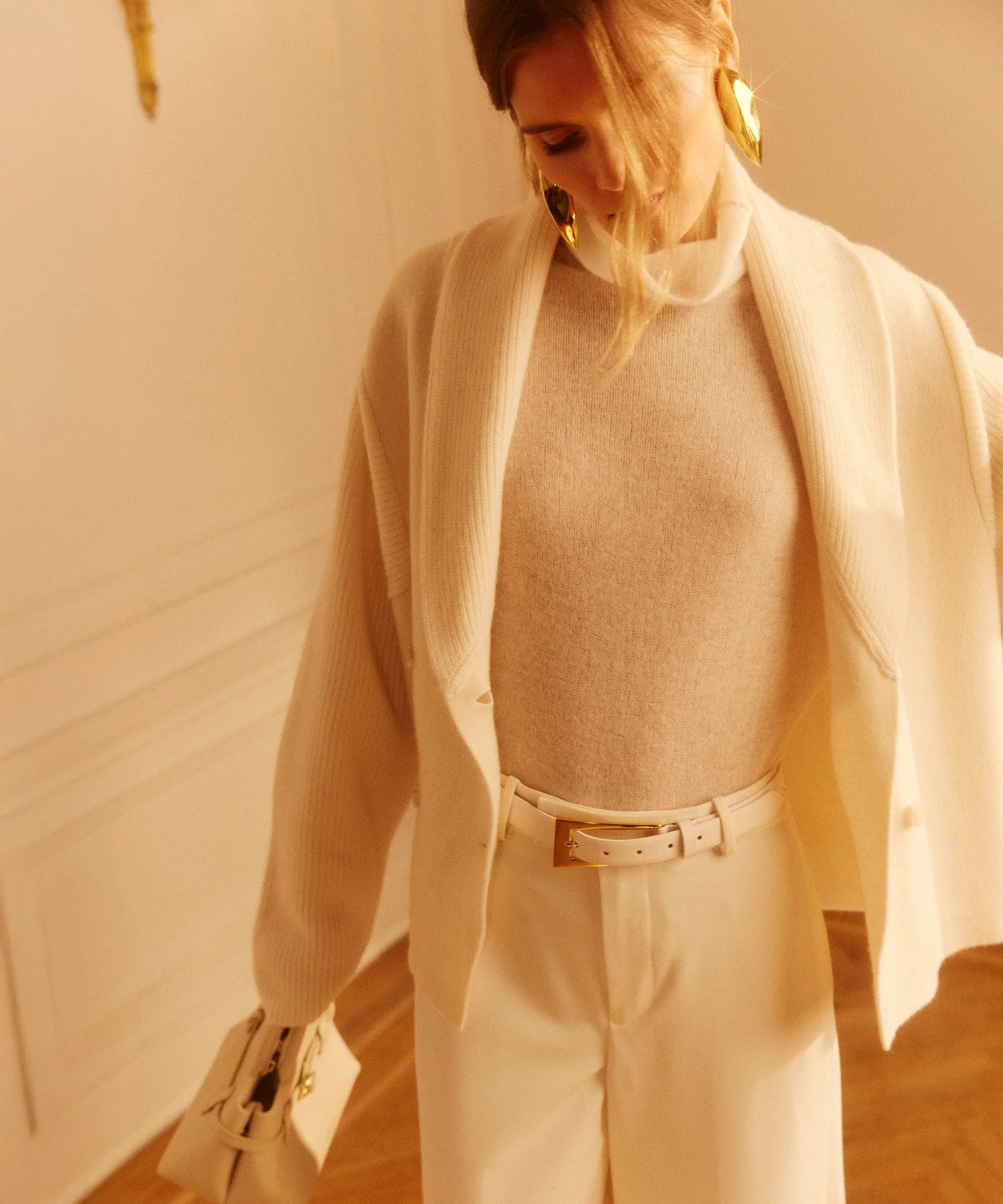 Cloud Cashmere Turtleneck Sweater - Image 4