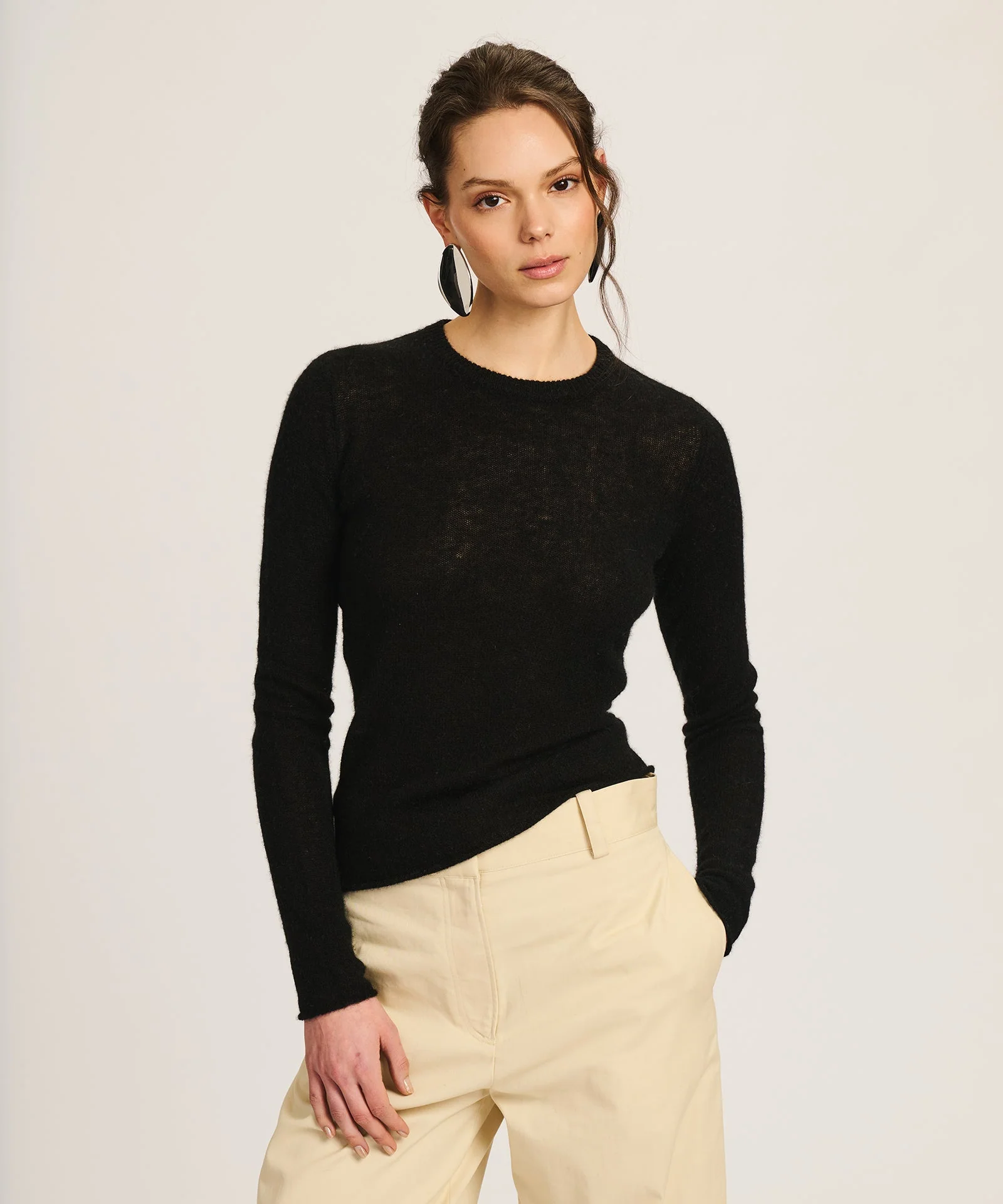 Featherweight Cashmere Slim Crewneck Sweater - Image 12