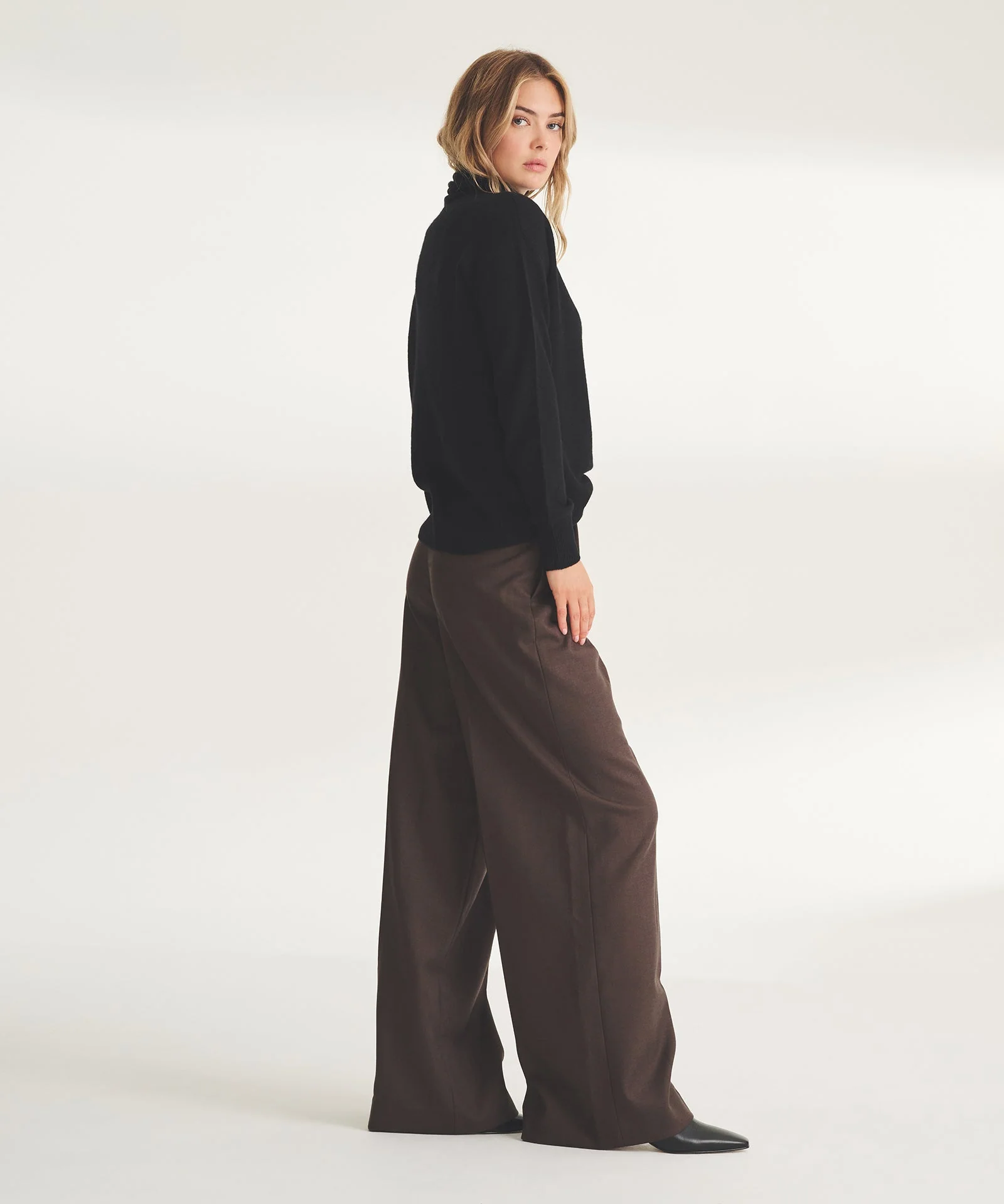 Featherweight Cashmere Turtleneck - Image 6