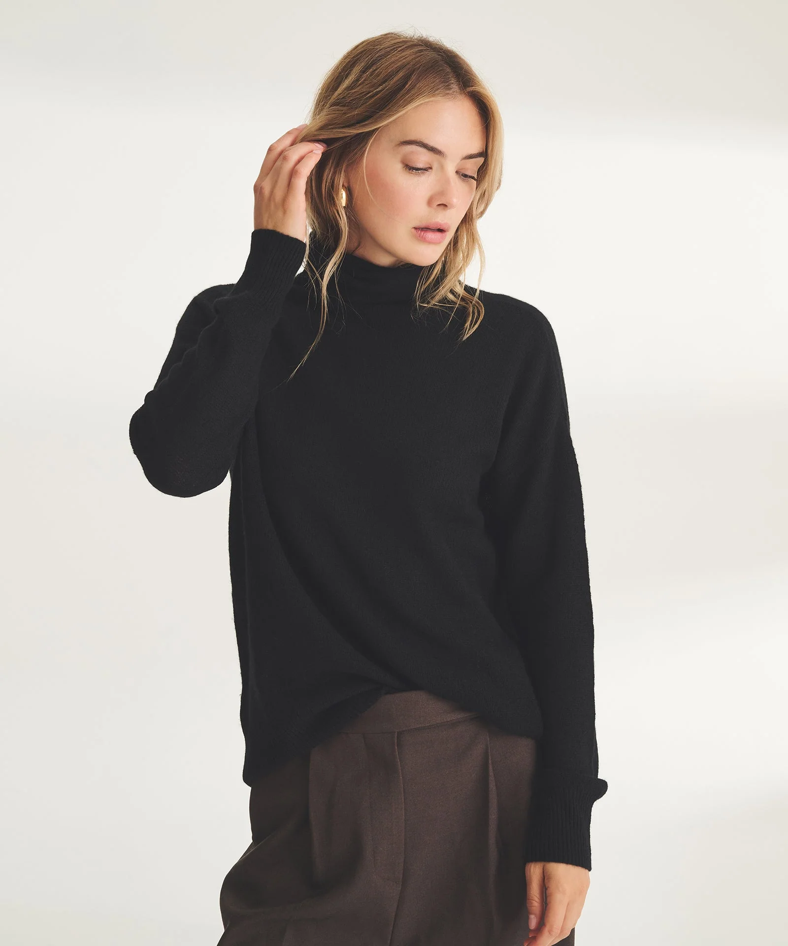 Featherweight Cashmere Turtleneck - Image 8