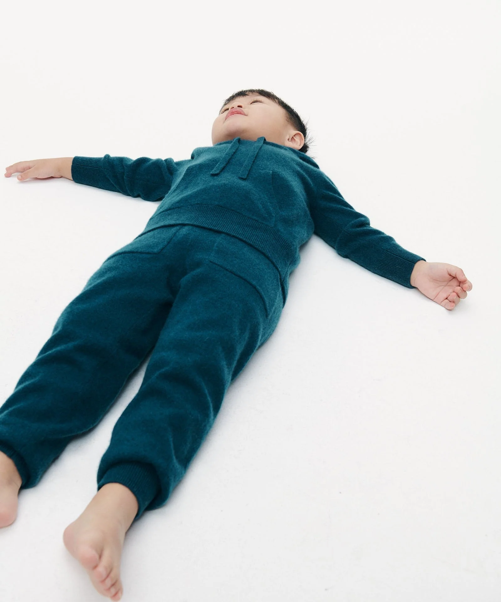 Kid's Signature Cashmere Hoodie Jogger Set - Image 6