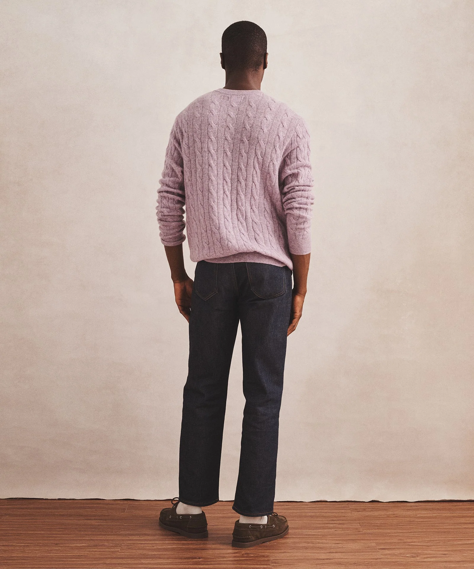 Lightweight Cashmere Cable Crewneck Sweater - Image 12