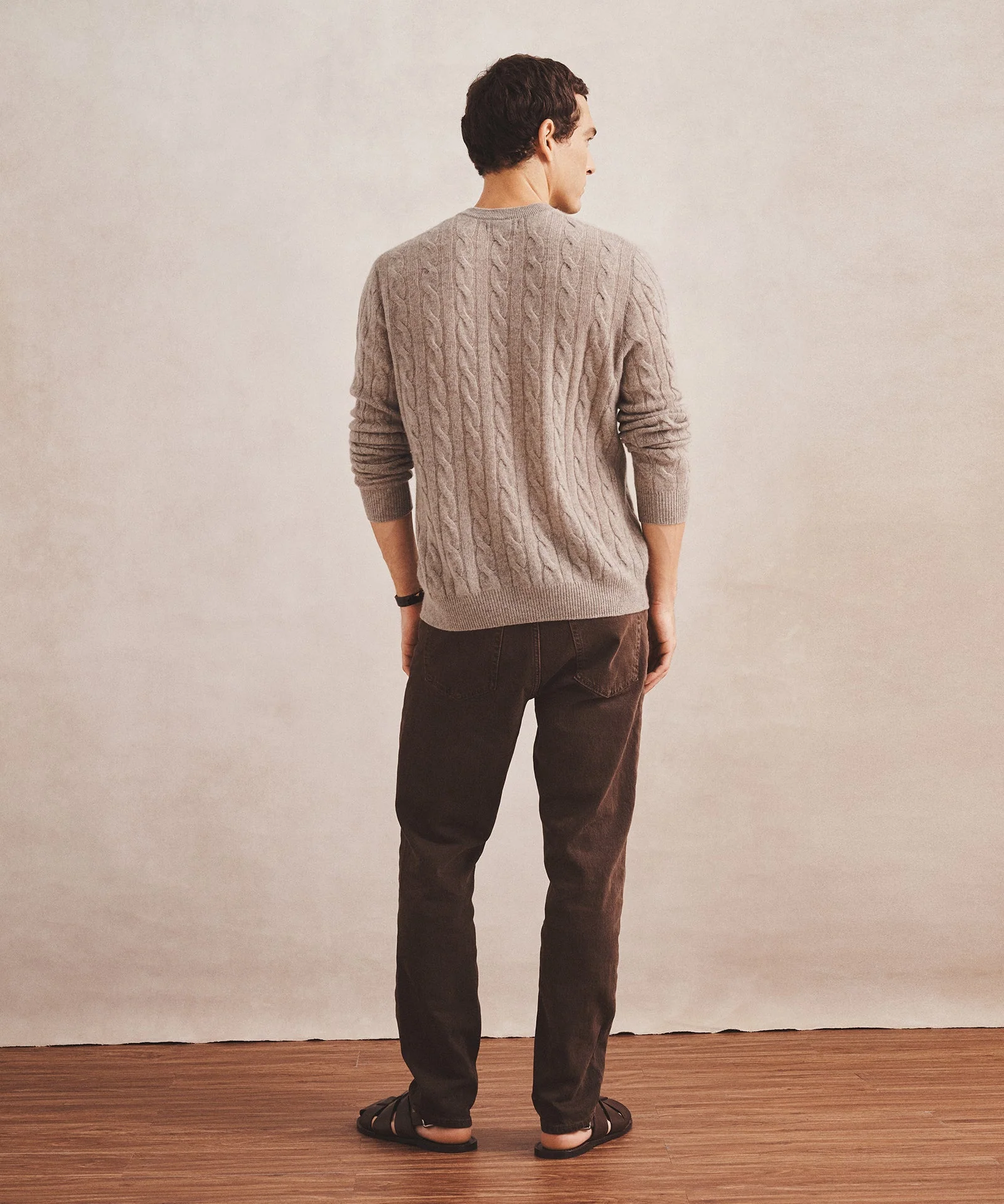 Lightweight Cashmere Cable Crewneck Sweater - Image 20