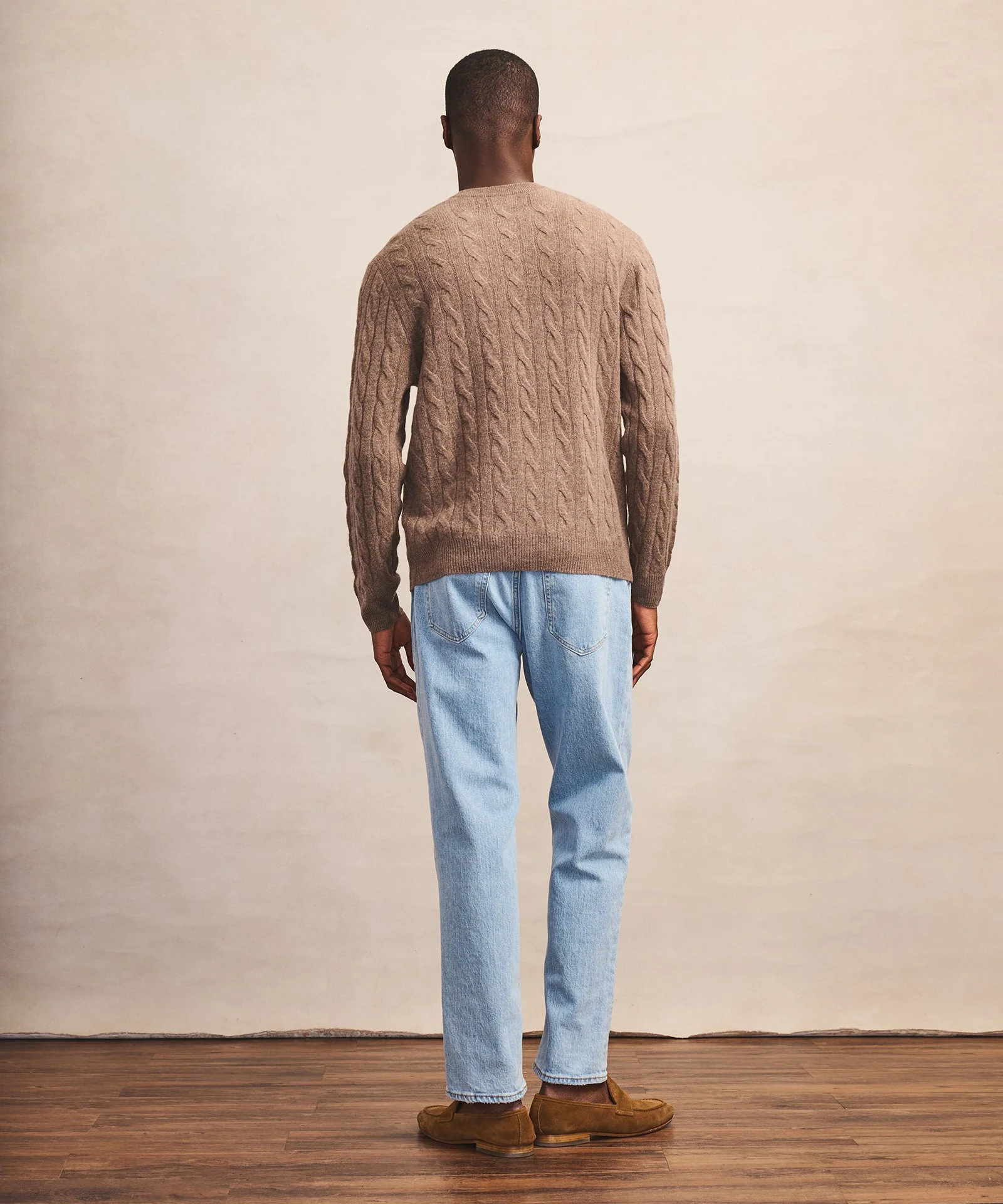 Lightweight Cashmere Cable Crewneck Sweater - Image 24