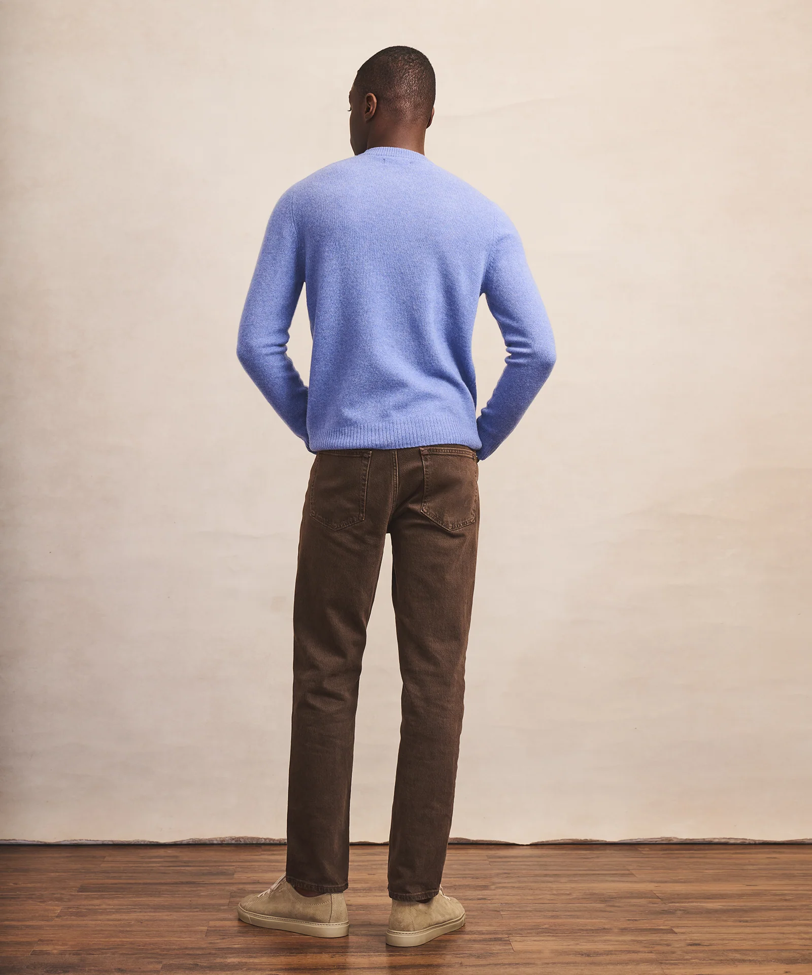 Lightweight Cashmere Crewneck Sweater - Image 16
