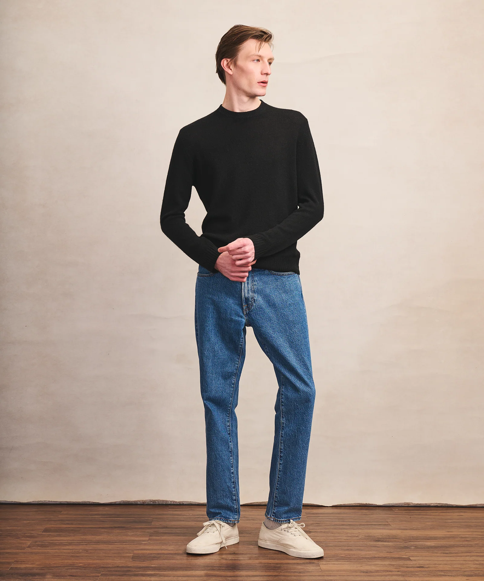Lightweight Cashmere Crewneck Sweater - Image 20