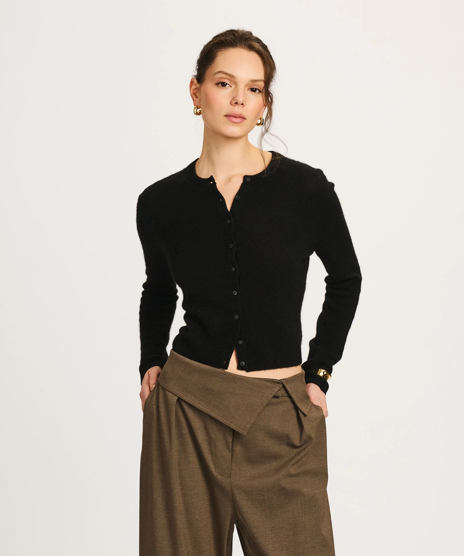 Lightweight Cashmere Cropped Cardigan - Image 3