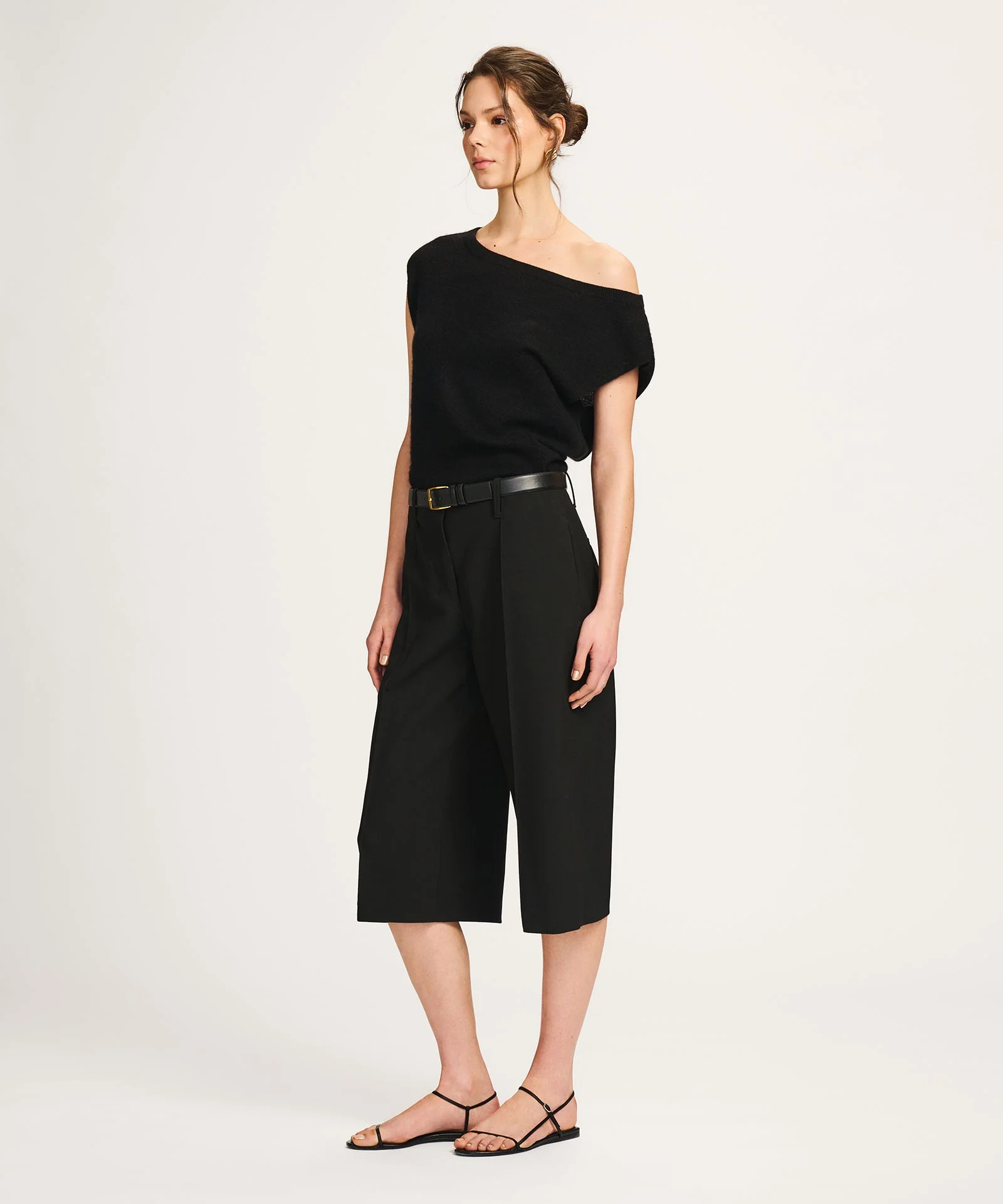 Lightweight Cashmere Off The Shoulder Tank - Image 9