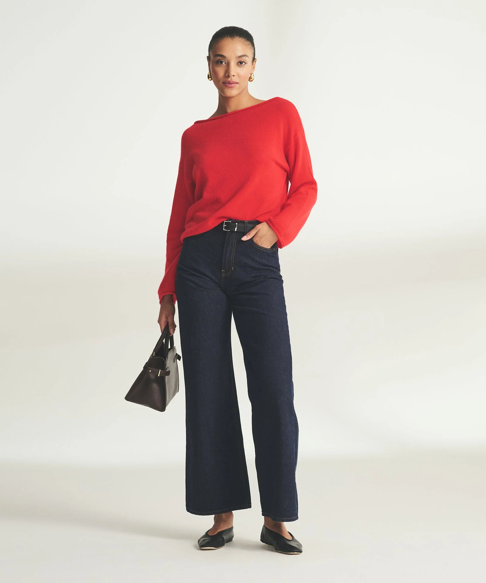 Lightweight Cashmere Relaxed Boatneck Sweater - Image 11