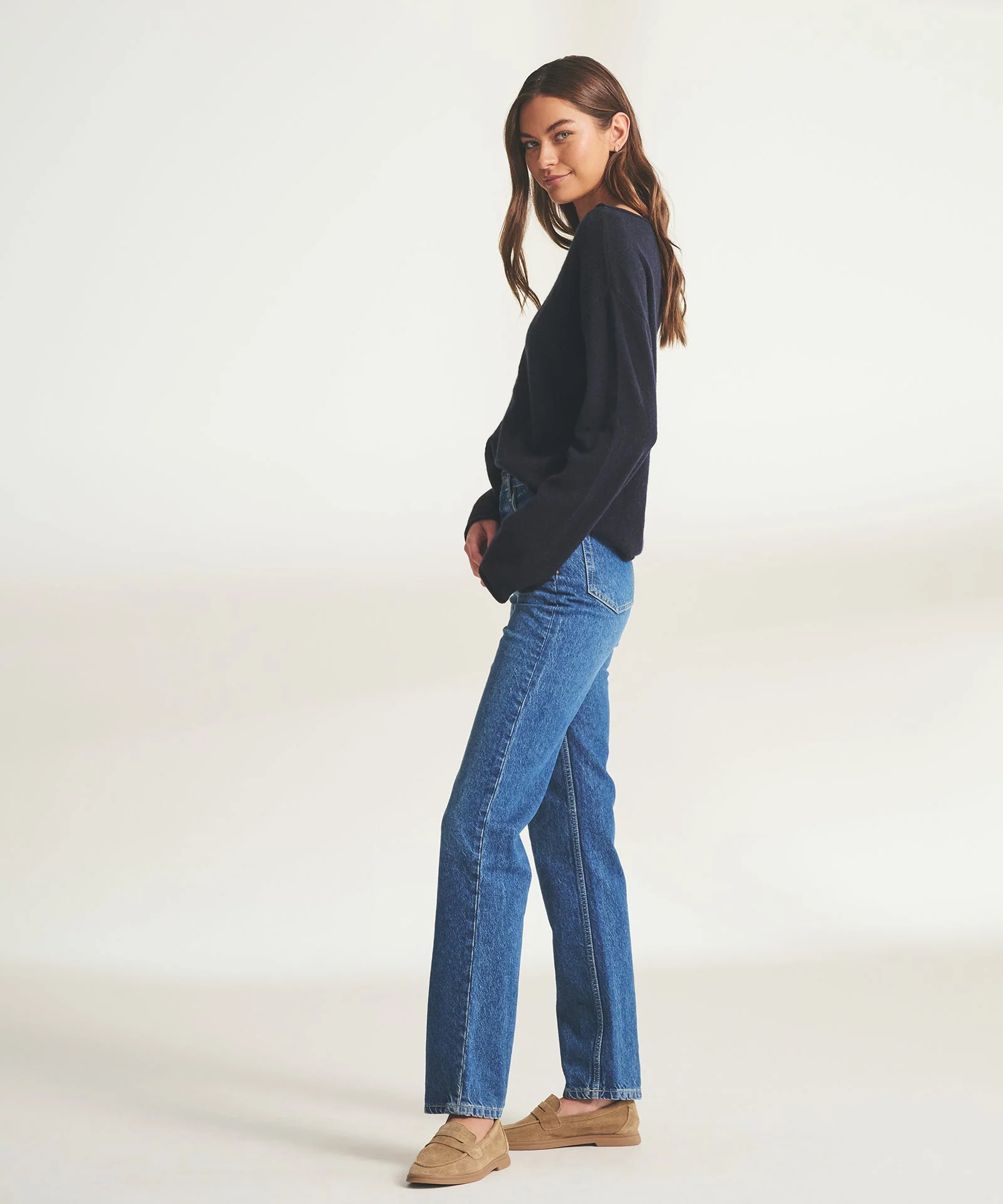 Lightweight Cashmere Relaxed Boatneck Sweater - Image 21