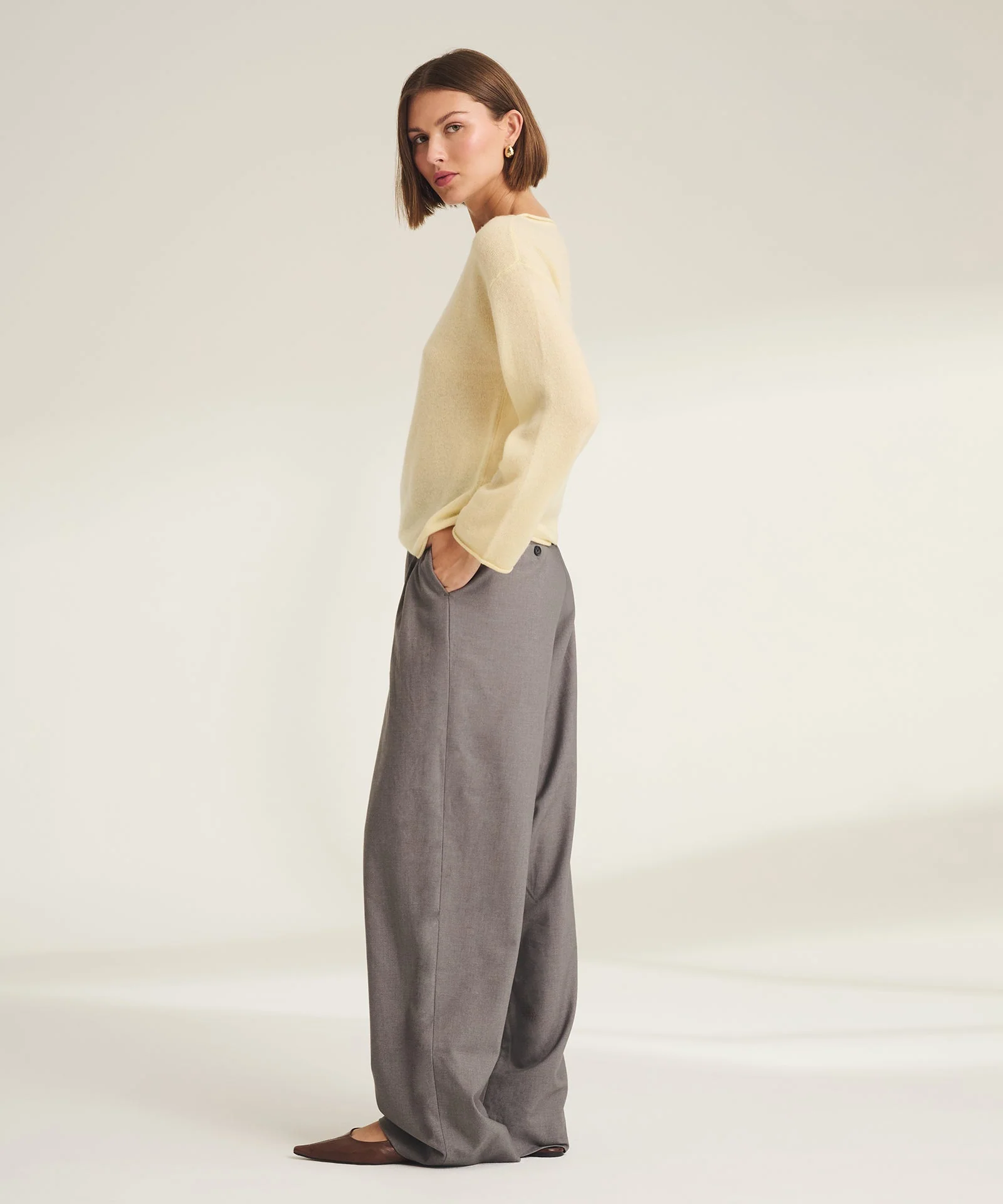 Lightweight Cashmere Relaxed Boatneck Sweater - Image 27