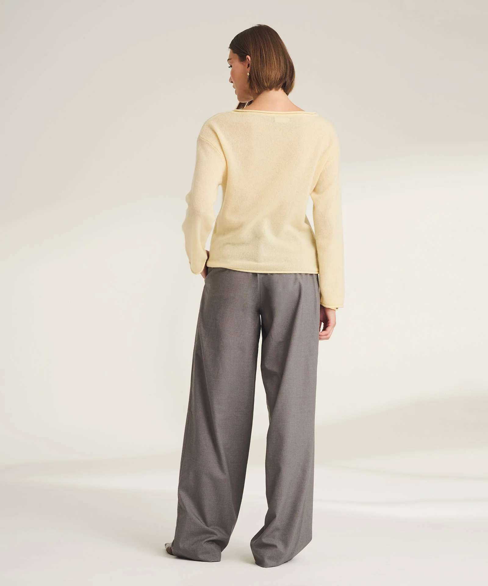 Lightweight Cashmere Relaxed Boatneck Sweater - Image 28