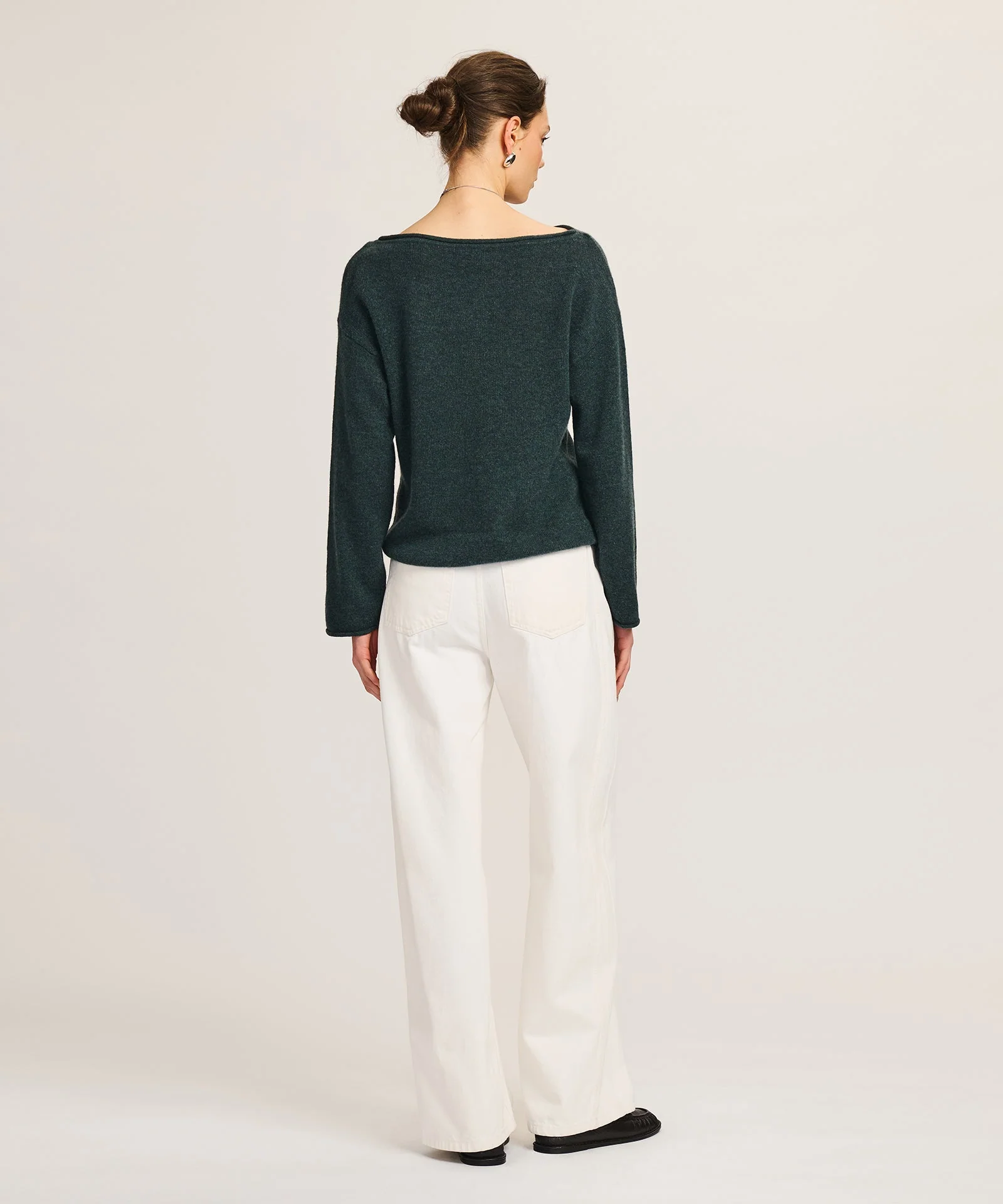 Lightweight Cashmere Relaxed Boatneck Sweater - Image 39