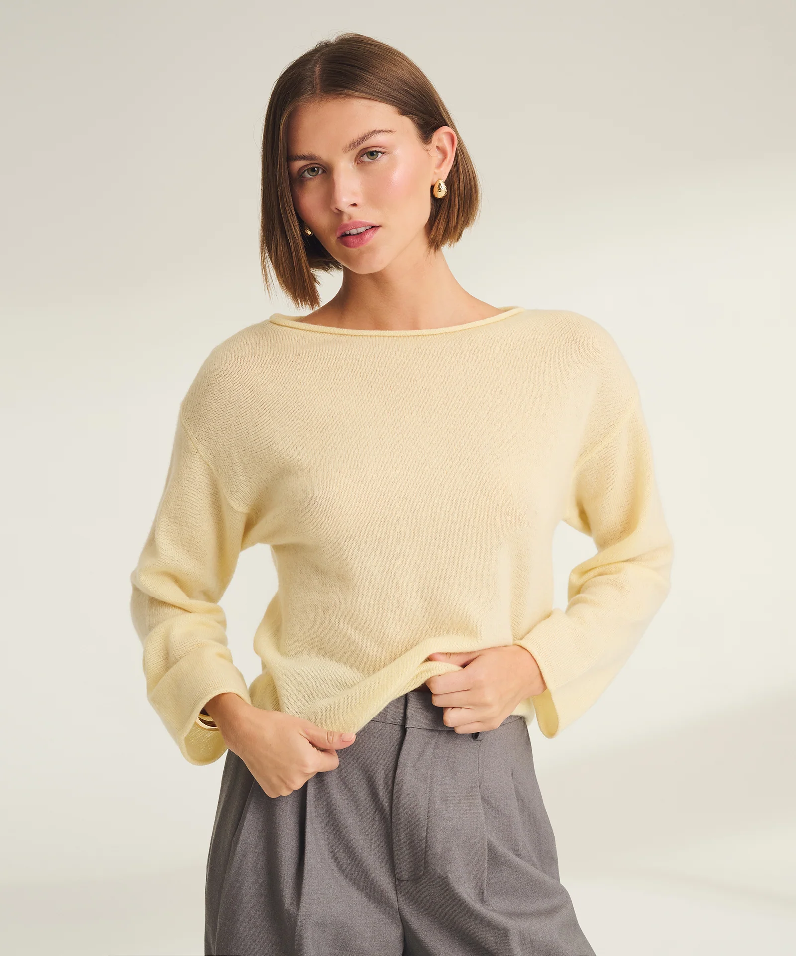 Lightweight Cashmere Relaxed Boatneck Sweater - Image 7