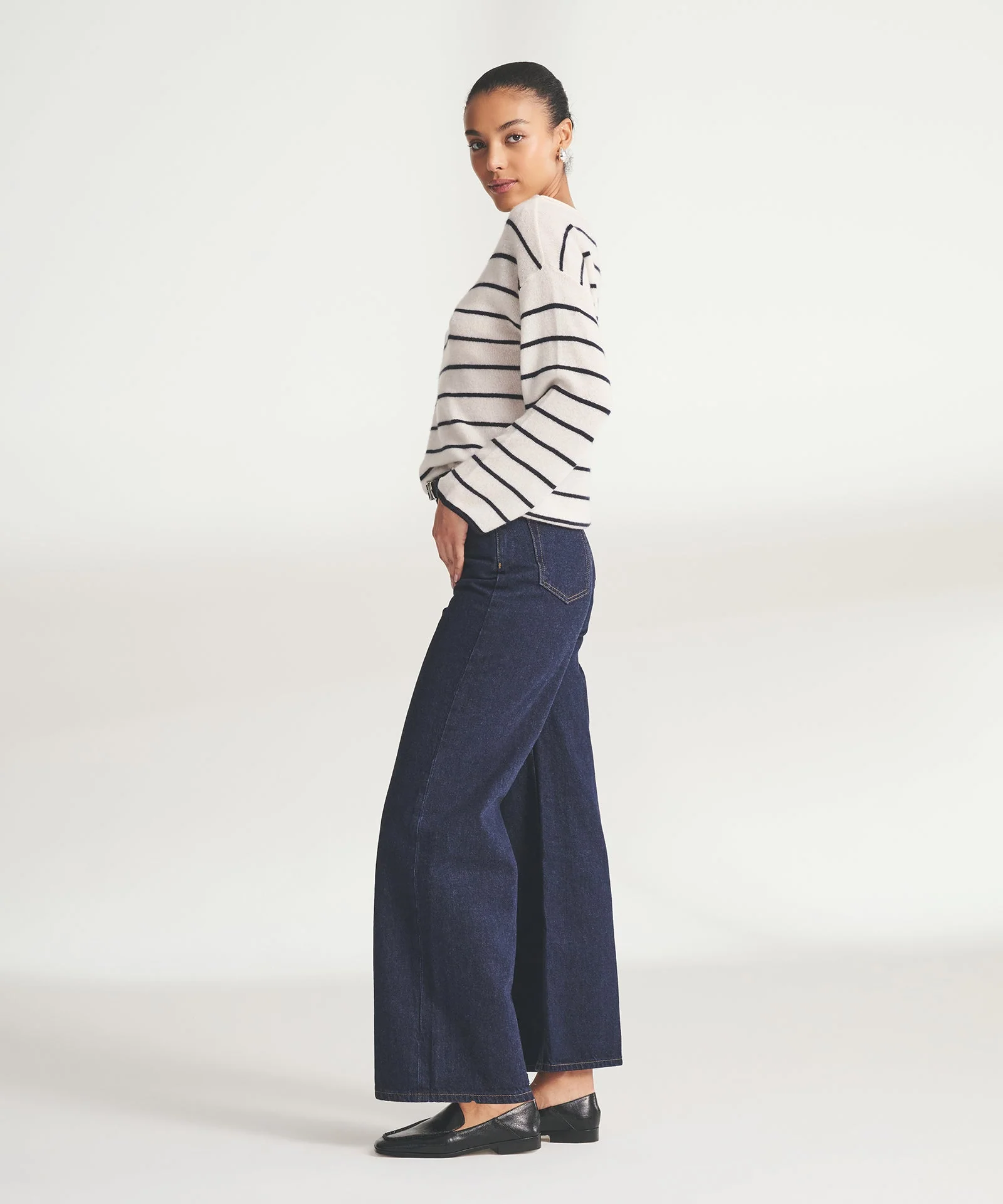 Lightweight Cashmere Relaxed Striped Boatneck Sweater - Image 5