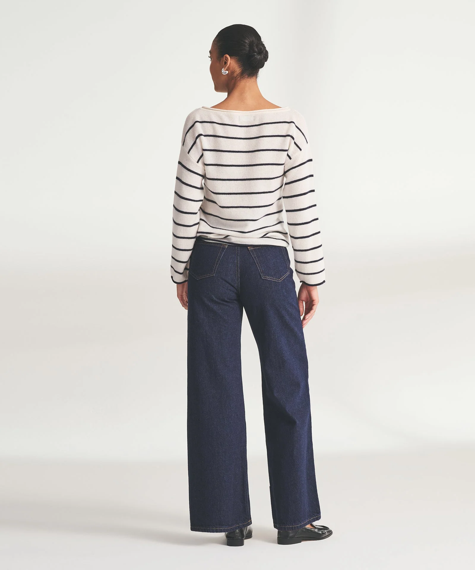 Lightweight Cashmere Relaxed Striped Boatneck Sweater - Image 6