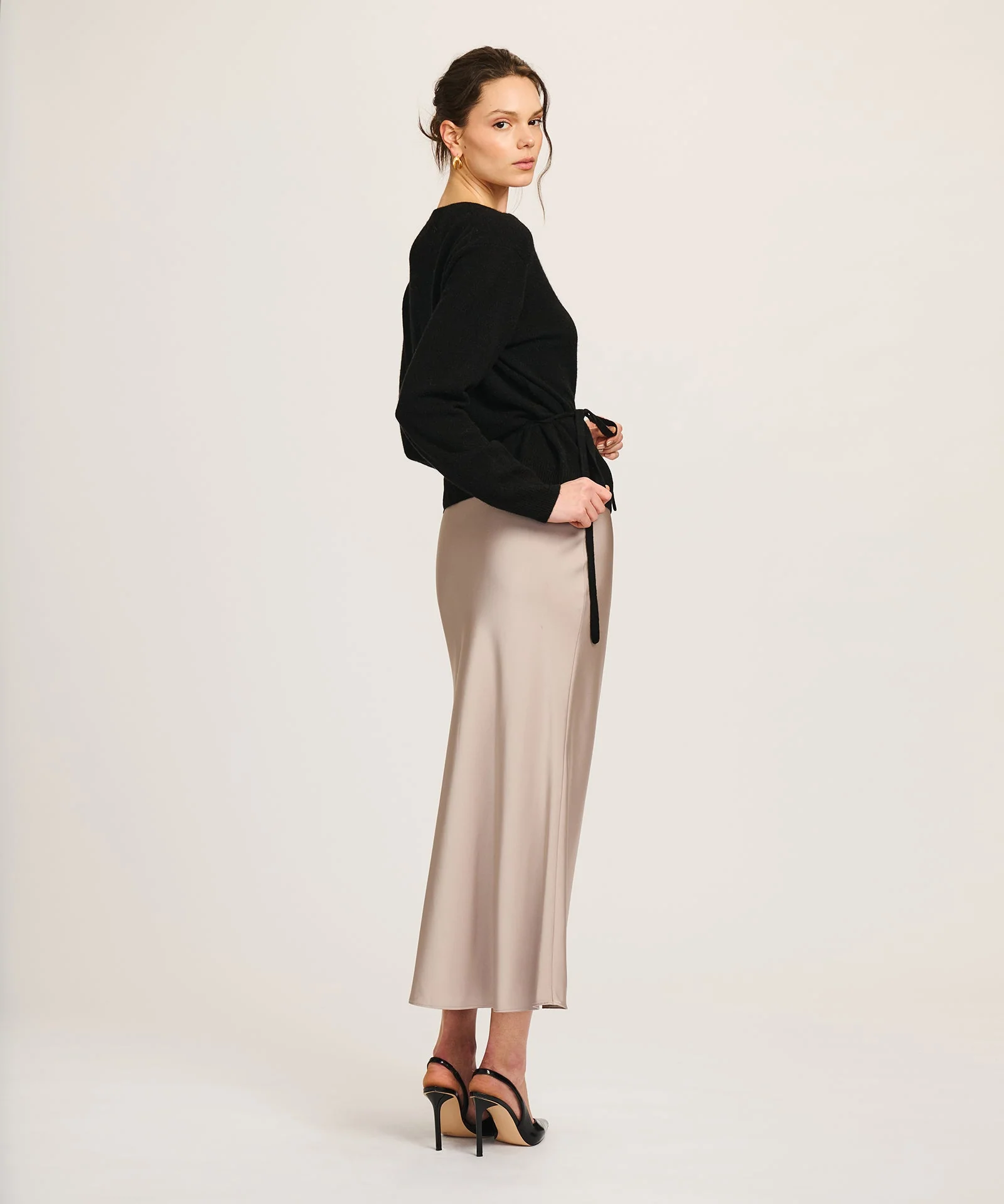 Lightweight Cashmere Wrap Top - Image 11