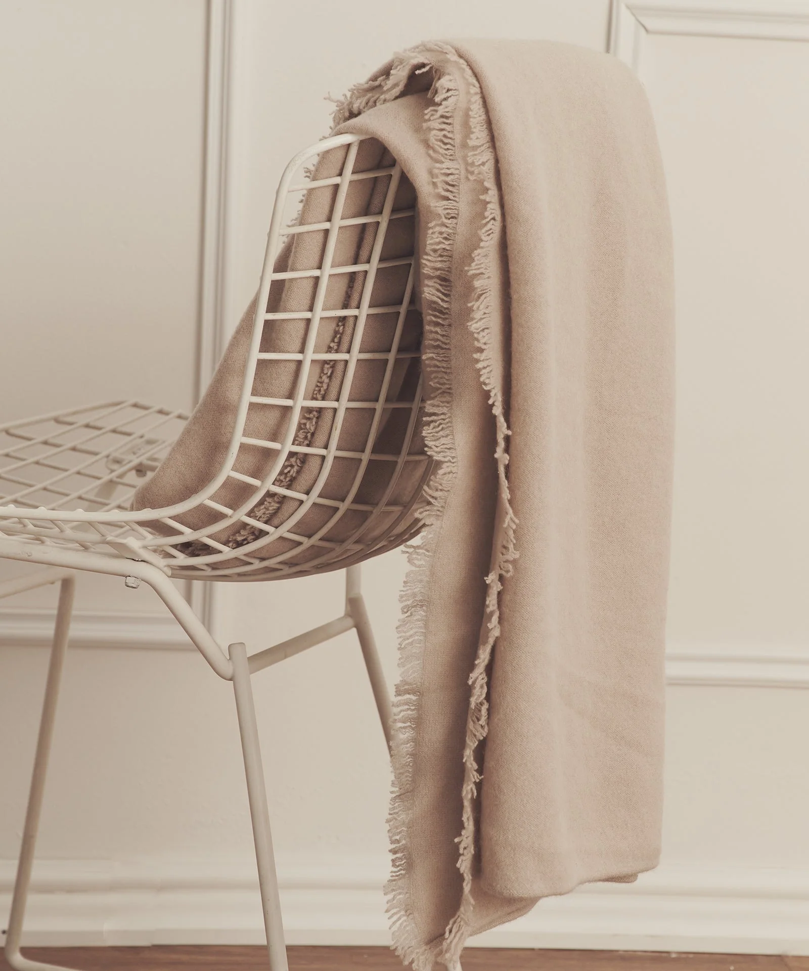 Lofty Cashmere Blanket - Image 3