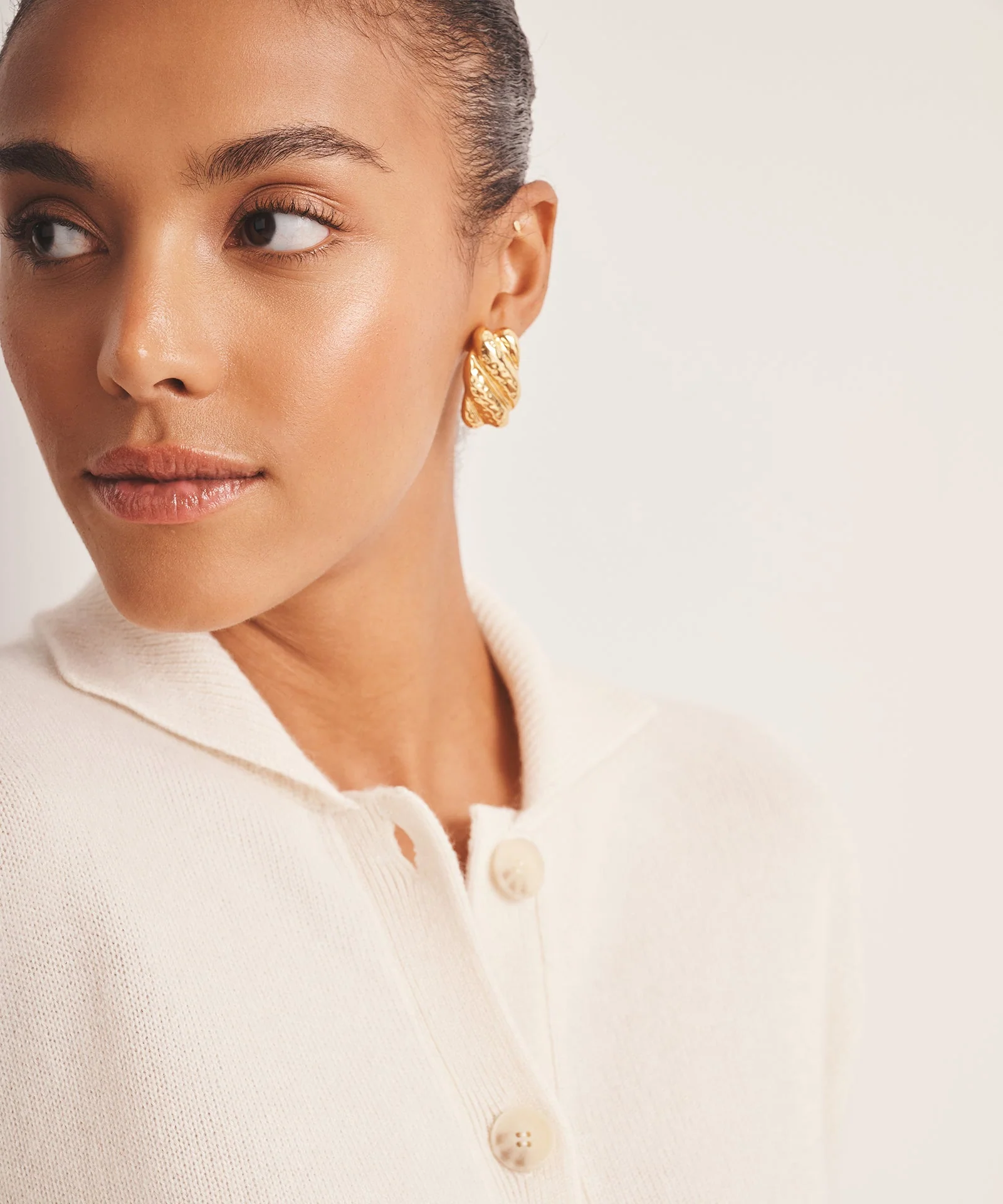 Collared Cashmere Cardigan - Image 9