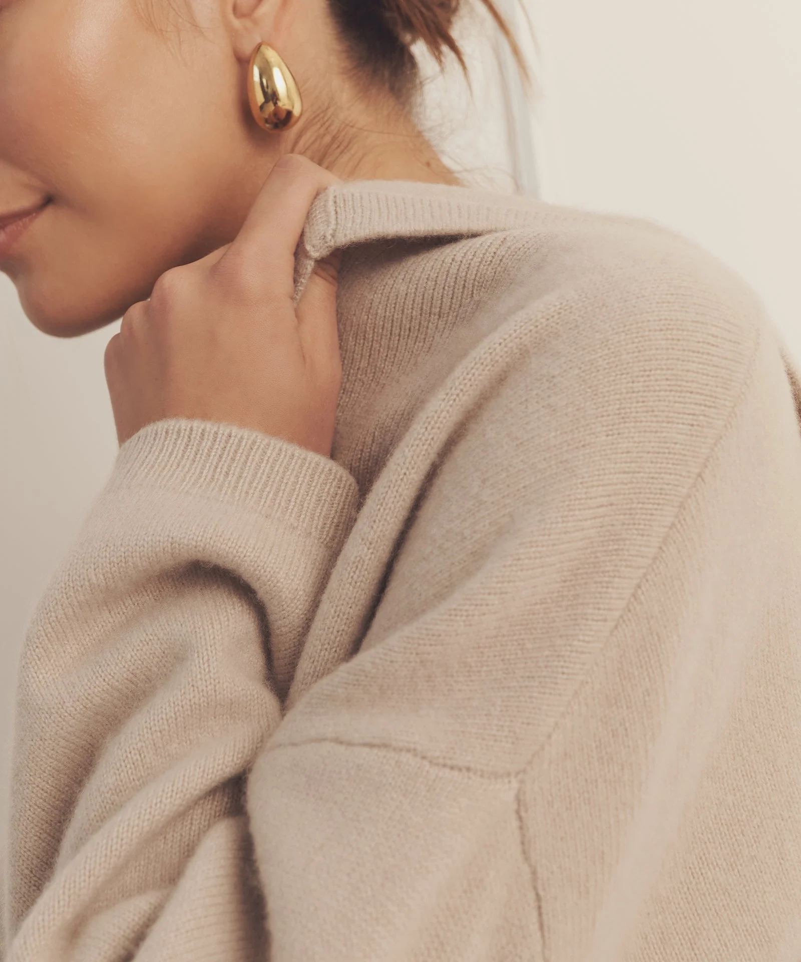 Luxe Cashmere Open Neck Hoodie - Image 10