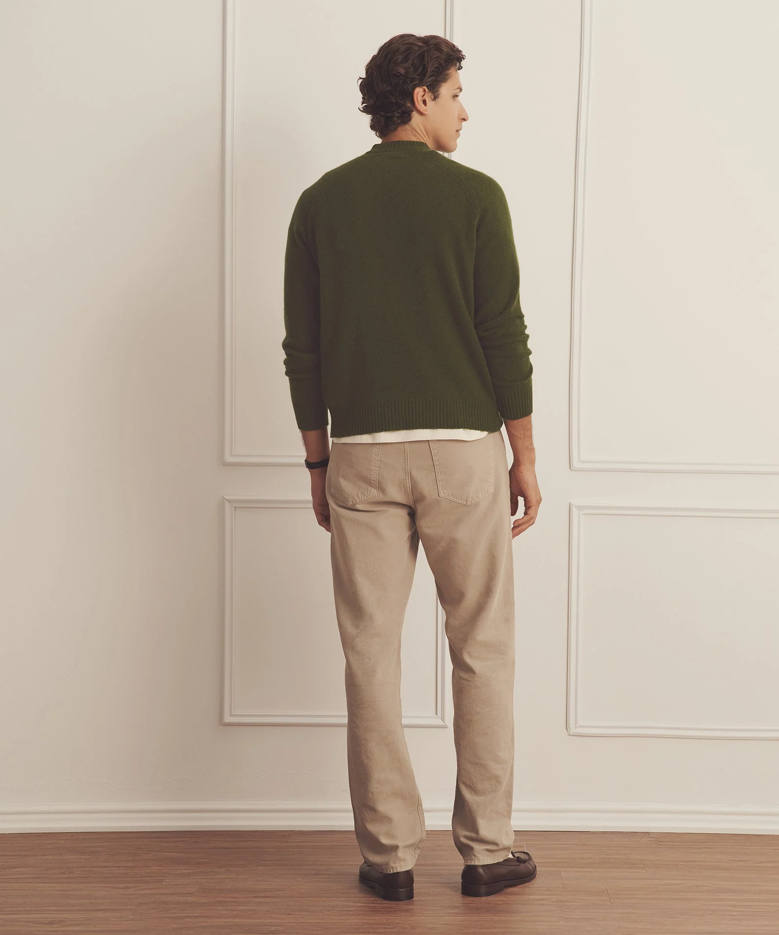 Luxe Cashmere Raglan Crewneck - Image 15