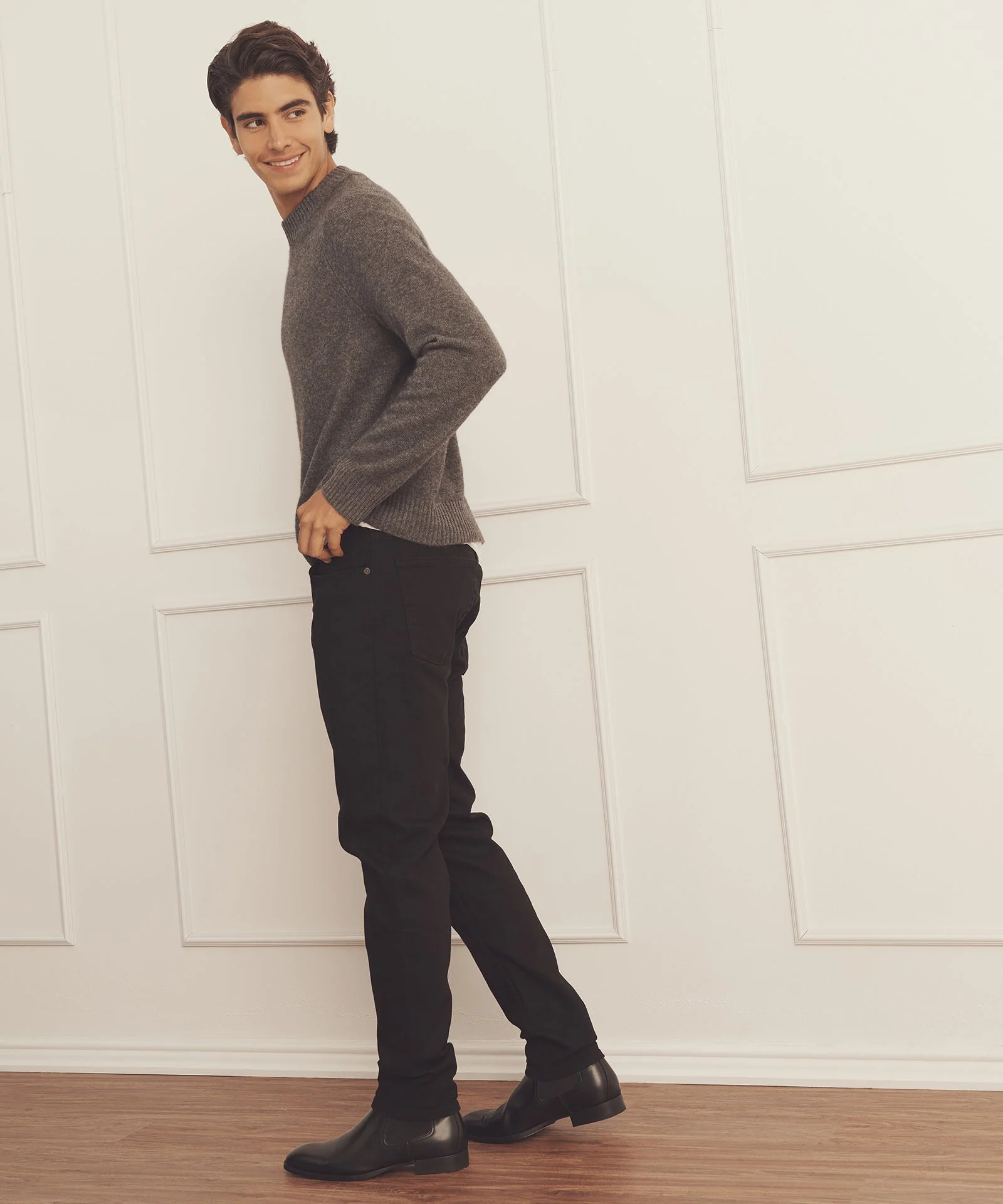 Luxe Cashmere Raglan Crewneck - Image 27