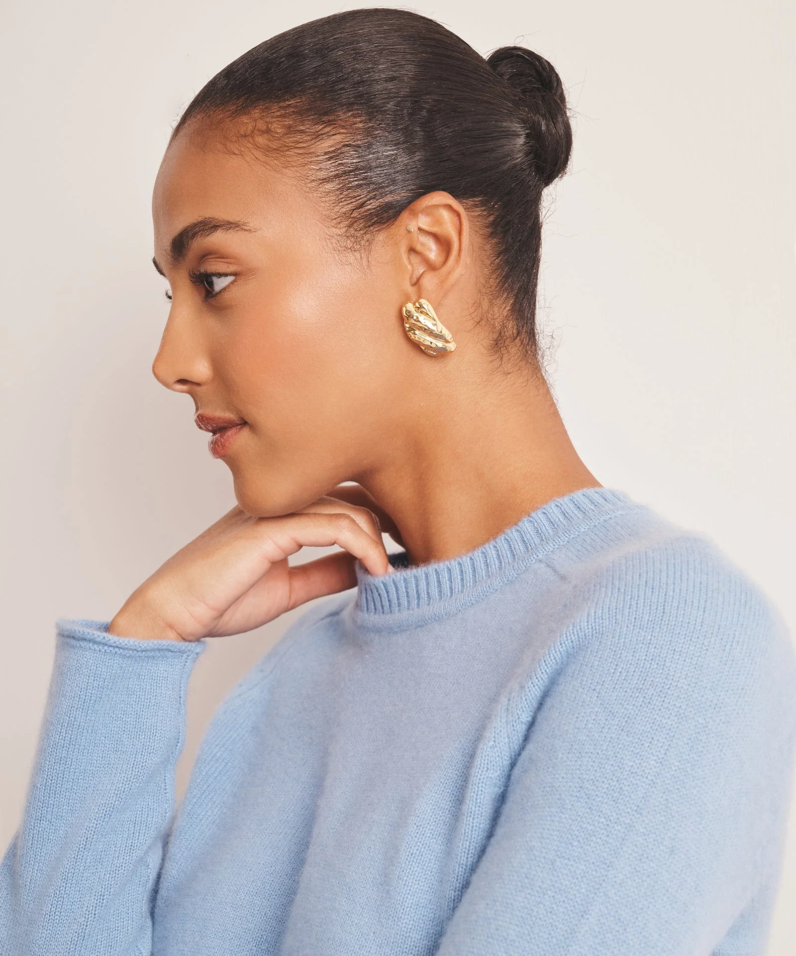 Saddle Cashmere Crewneck Sweater - Image 9