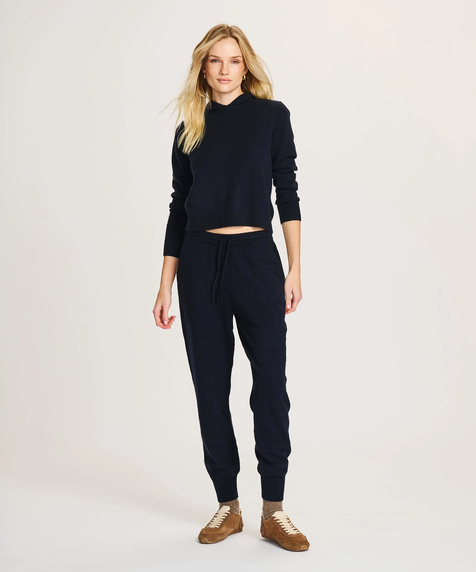 Signature Cashmere Cropped Hoodie - Image 20