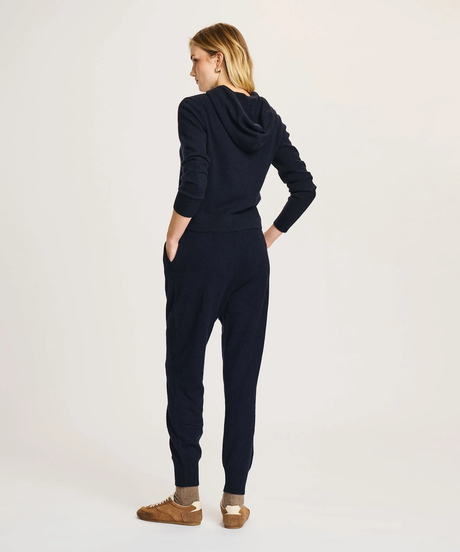 Signature Cashmere Cropped Hoodie - Image 23